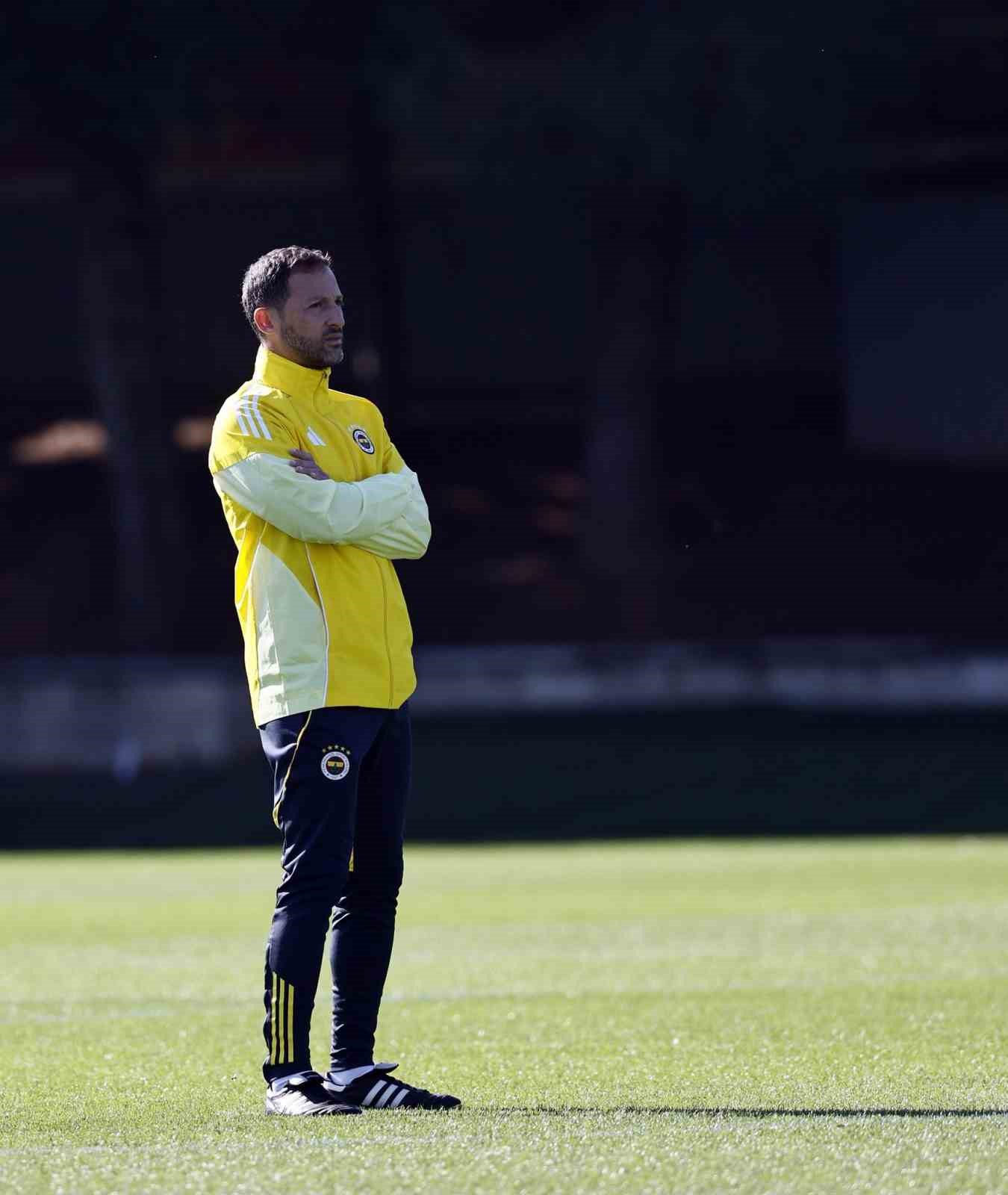 Fenerbah&ccedil;e, Fatih Karag&uuml;mr&uuml;k ma&ccedil;ı hazırlıklarına devam etti
