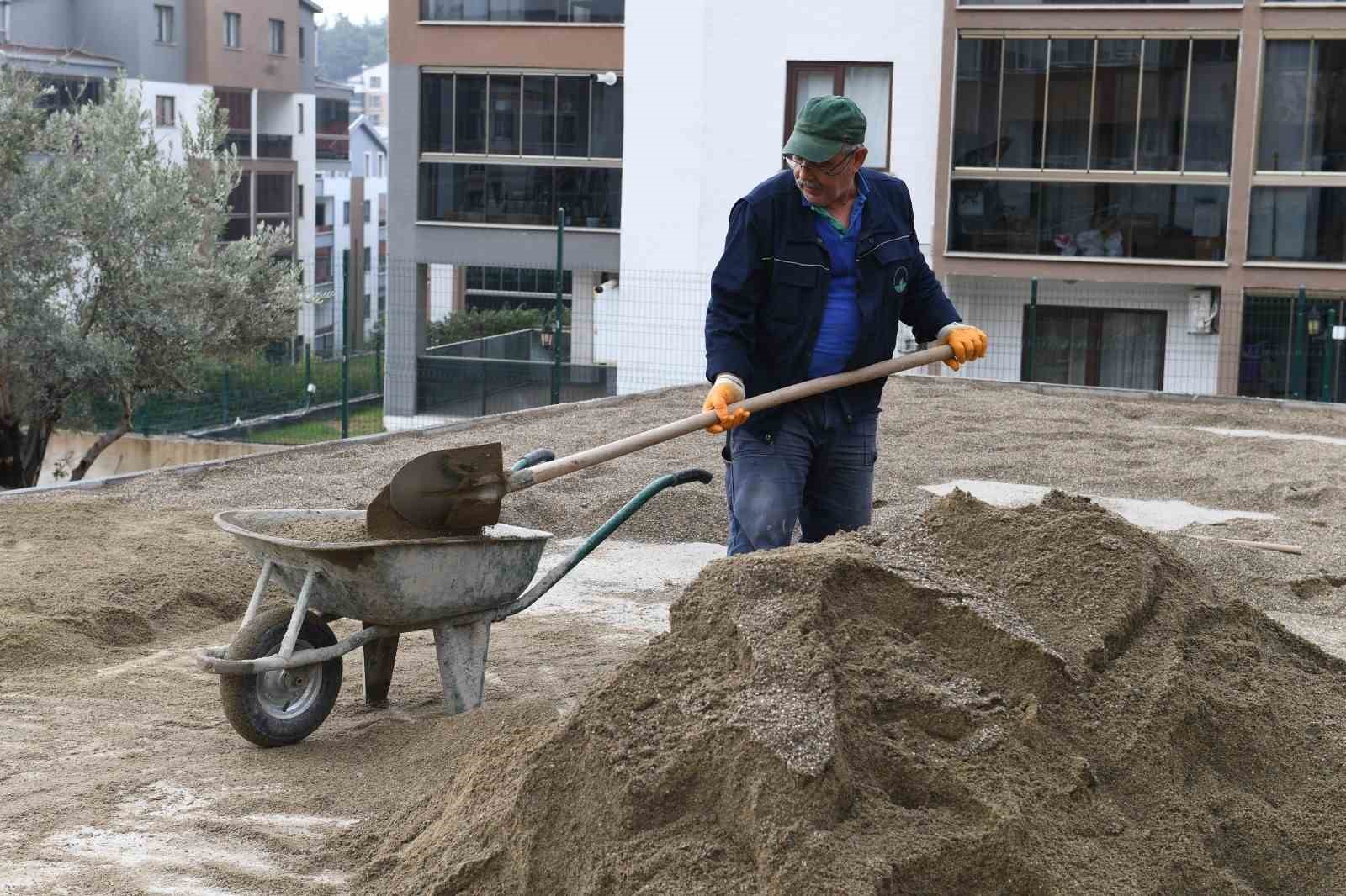 Osmangazi’de mahalleler yeni park alanlarıyla güzelleşiyor
