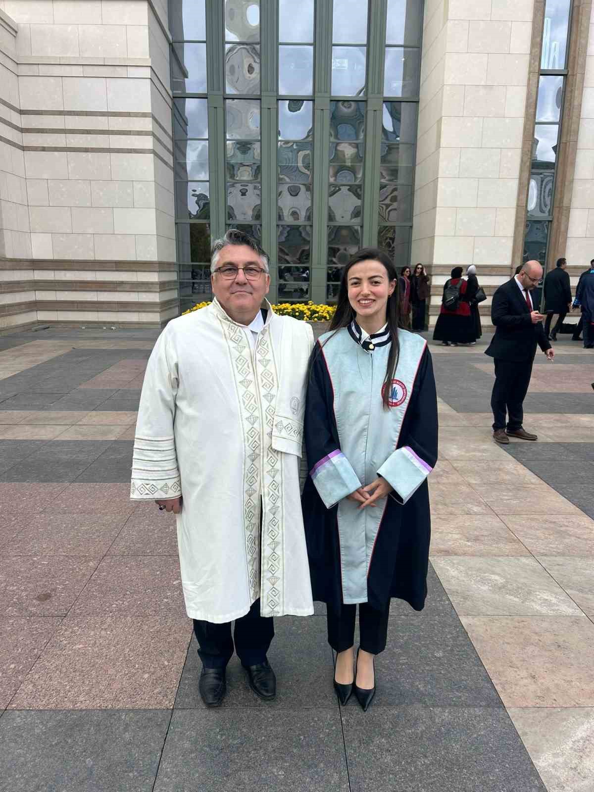 Rektör Özölçer Cumhurbaşkanlığı Külliyesinde gerçekleşen 2025-2026 Akademik Yılı açılış törenine katıldı