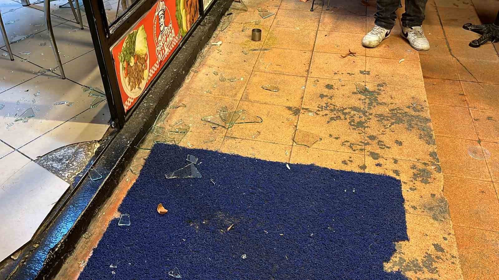 Bolu’da dönerciye sopalı ve yumruklu saldırı anları görüntülendi