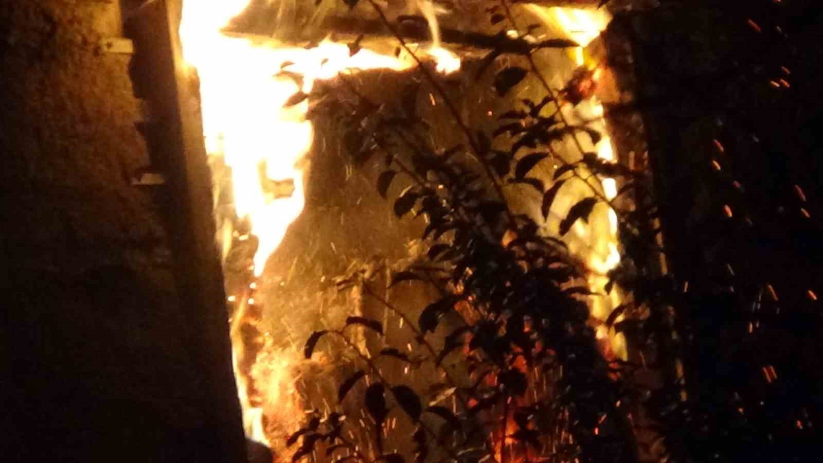 Bolu’da samanlık alev alev yandı