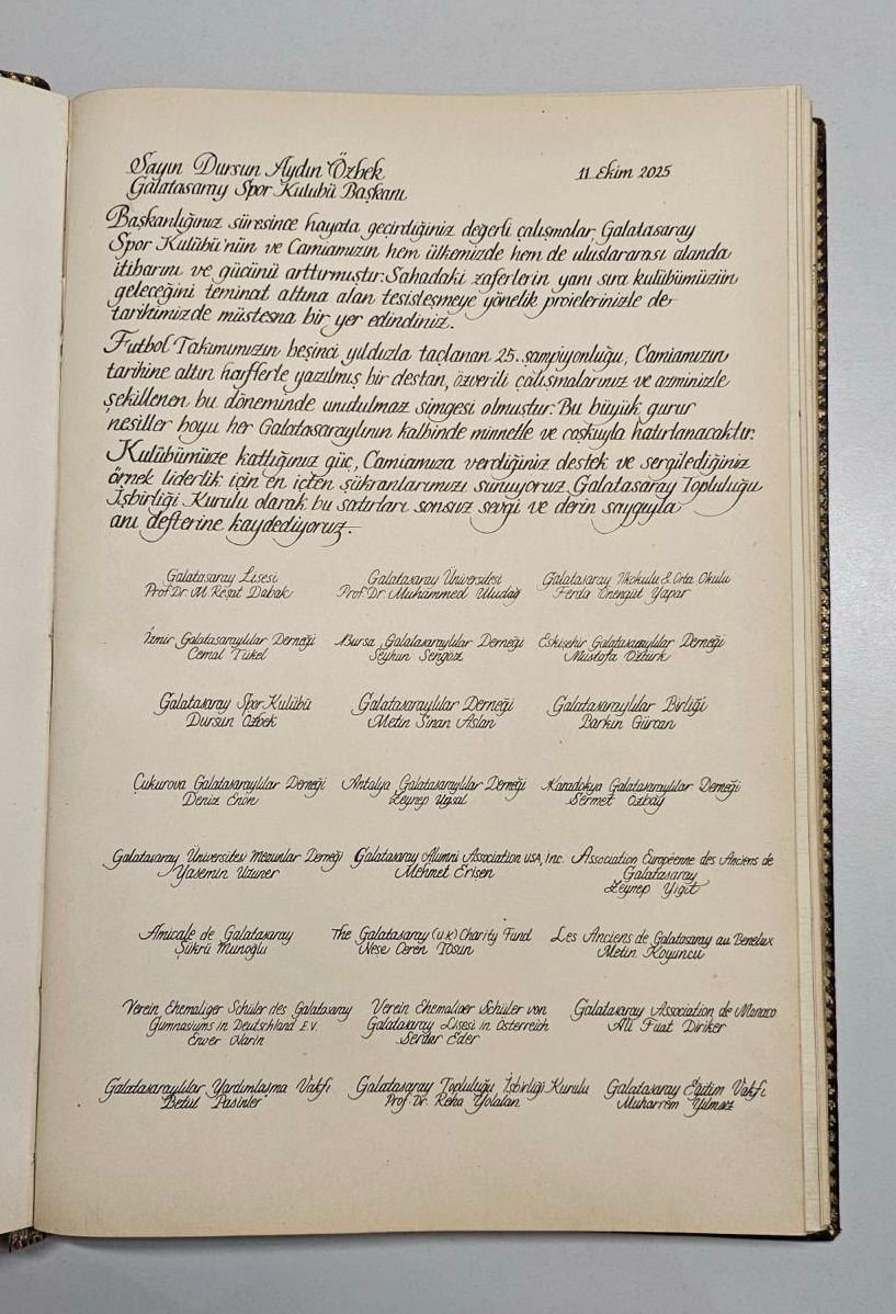 Dursun &Ouml;zbek: "Bu anı defteri &ccedil;ok kıymetli"
