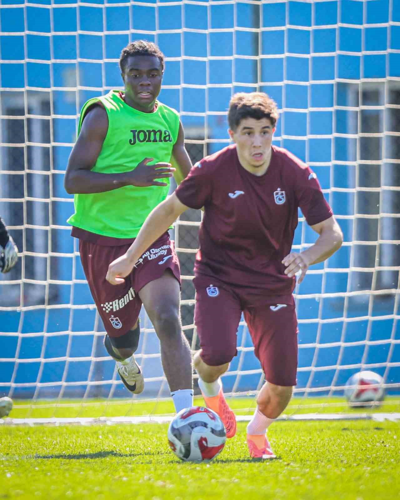 Trabzonspor, &Ccedil;aykur Rizespor ma&ccedil;ı hazırlıklarına devam etti
