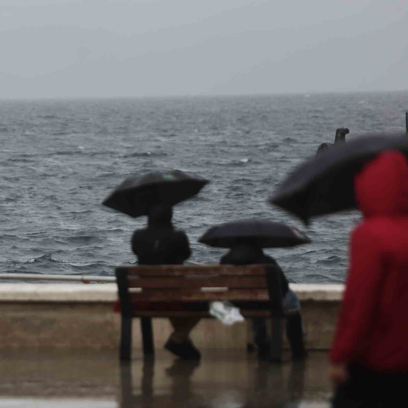 Türk Yıldızları’na Bursa’da yağmur engeli
