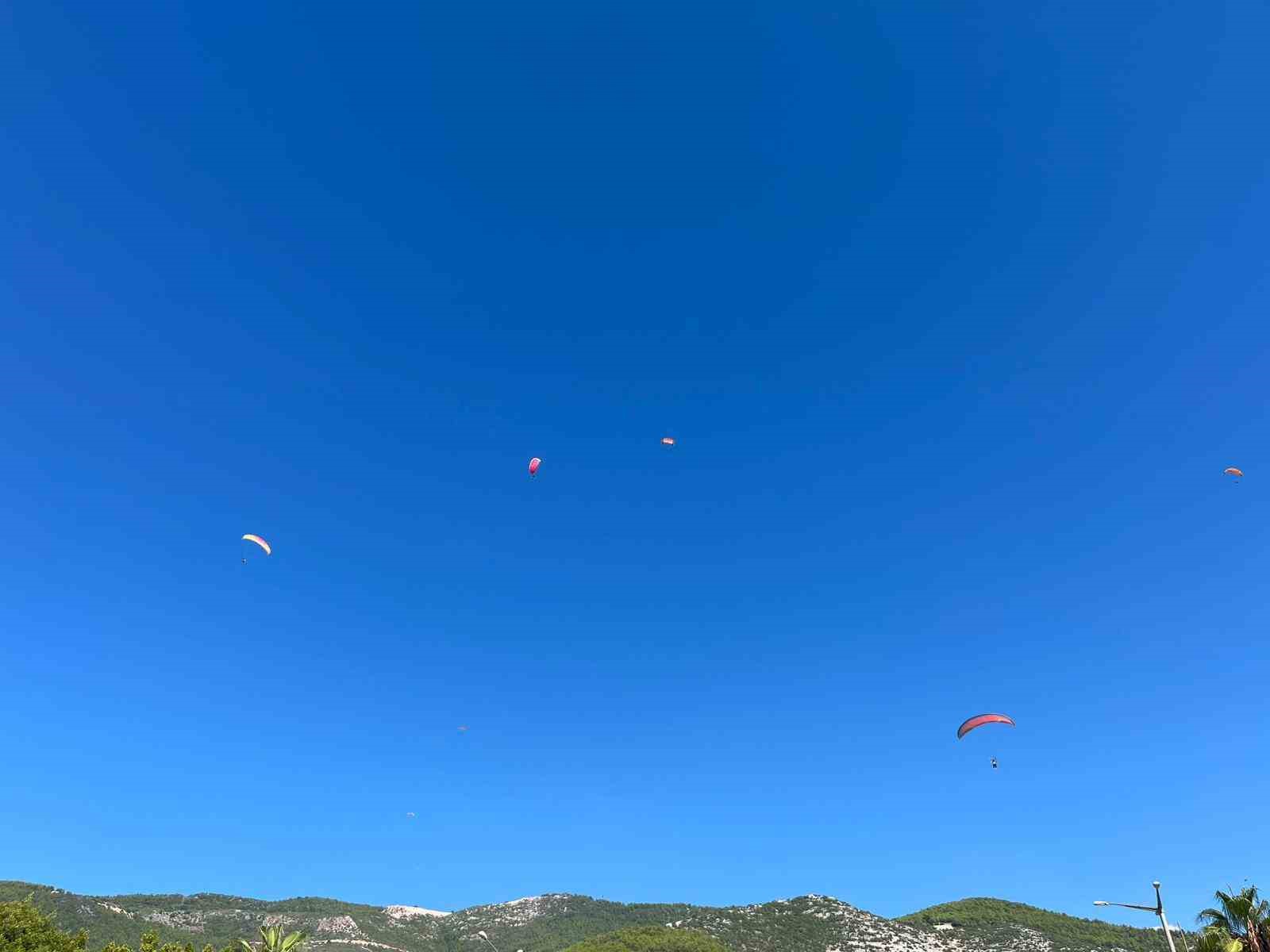 D&uuml;nya Yama&ccedil; Paraş&uuml;t&uuml; Hedef Şampiyonası Alanya&rsquo;da başladı
