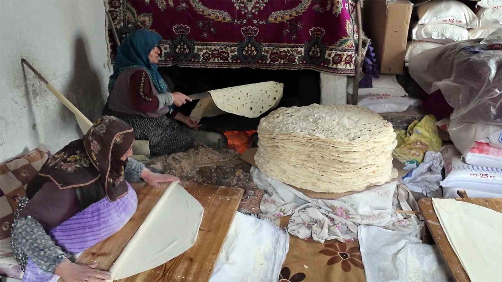 Yozgat’ta imece geleneği ile kış hazırlığı devam ediyor
