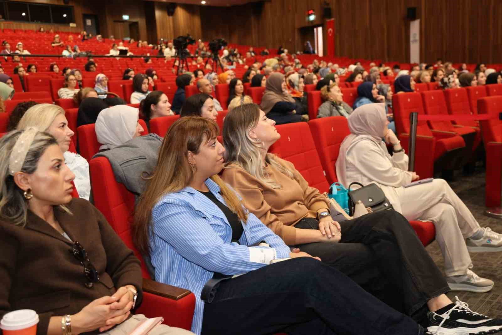Kocaeli Kitap Fuarı’nda ebeveynliğe derin bakış

