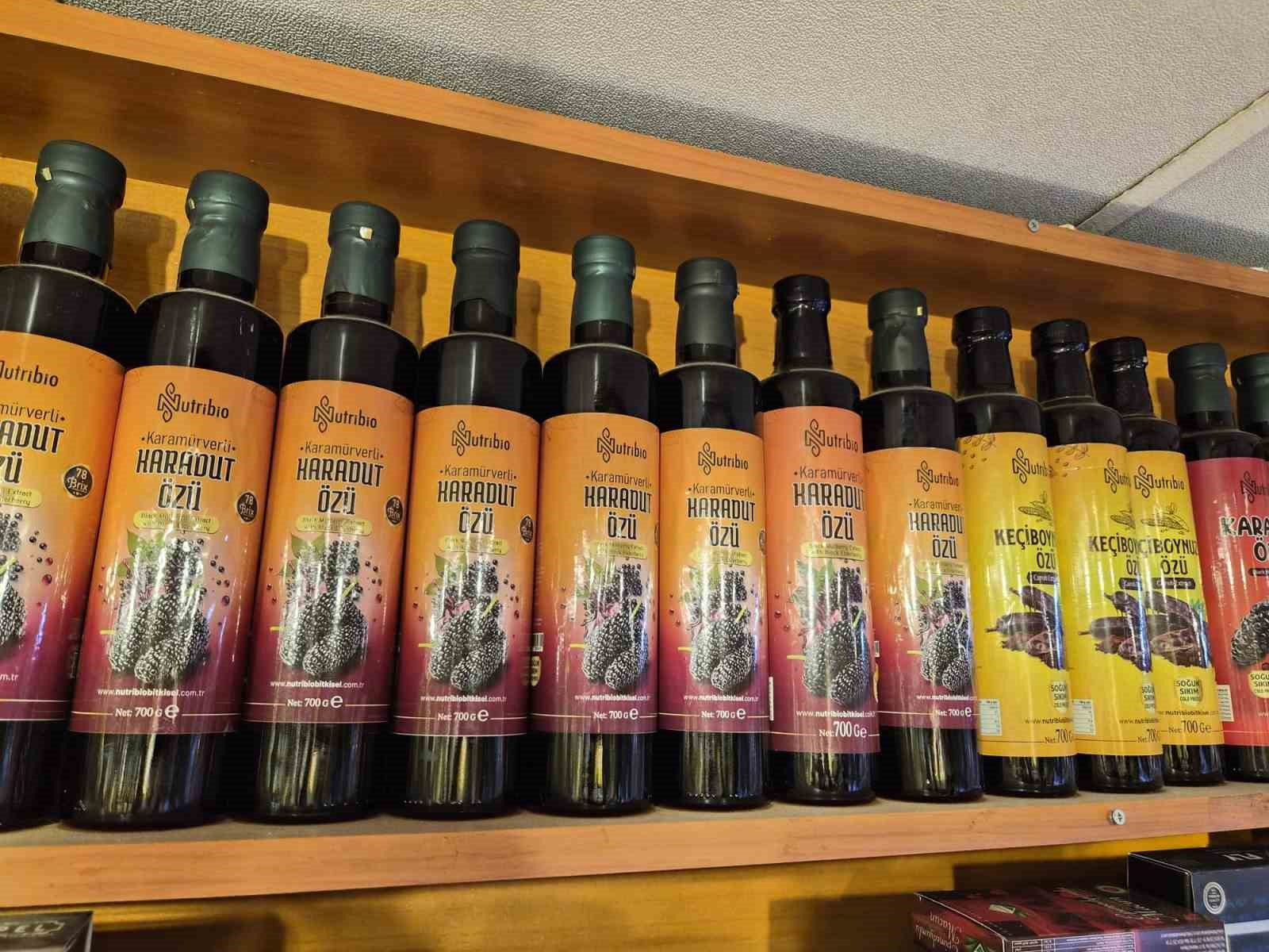 Kışın favorisi: Zencefil, propolisli macun, kara mürver ve karadut pekmezleri