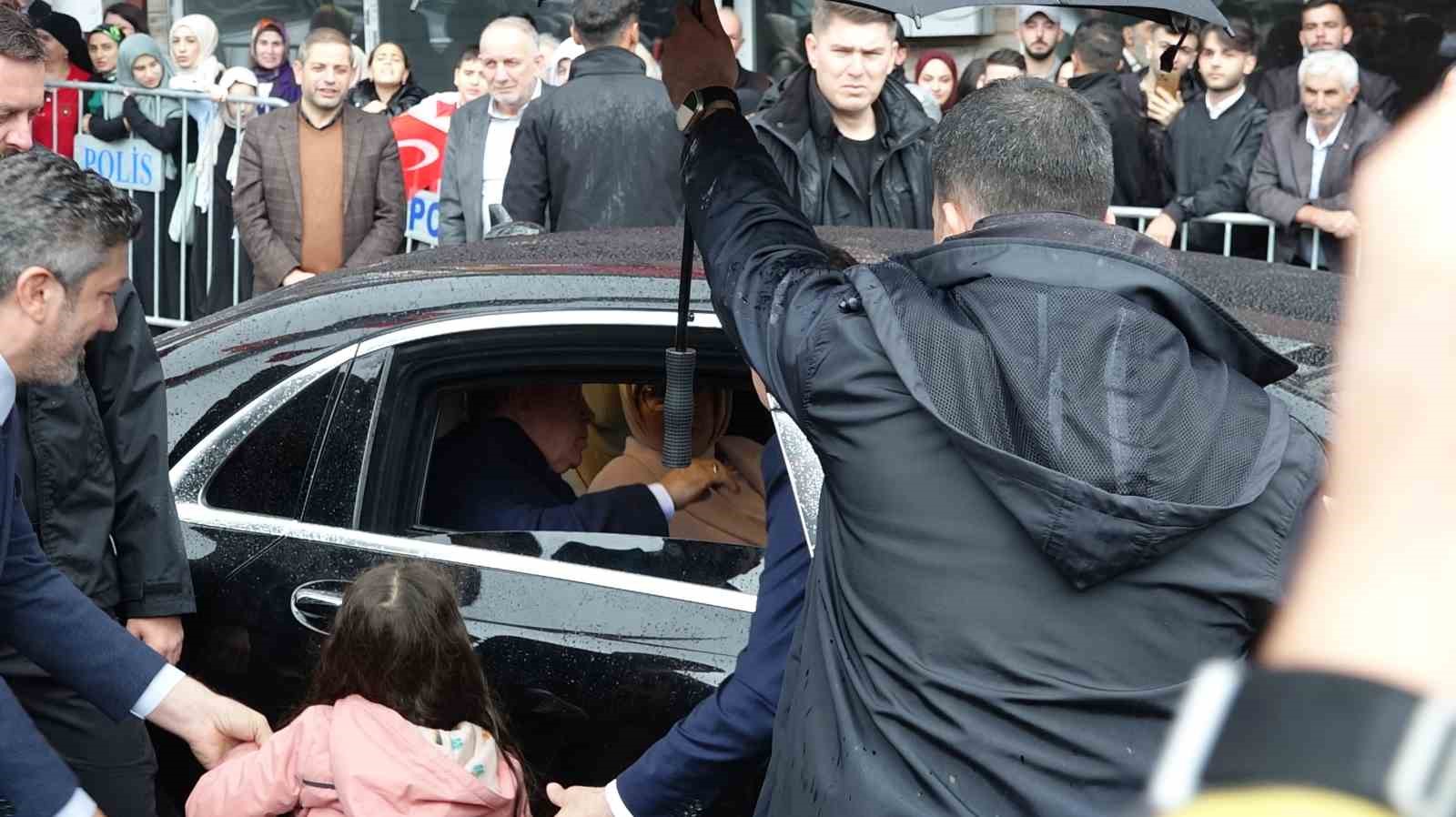 Cumhurbaşkanı Erdoğan Rize’den ayrıldı
