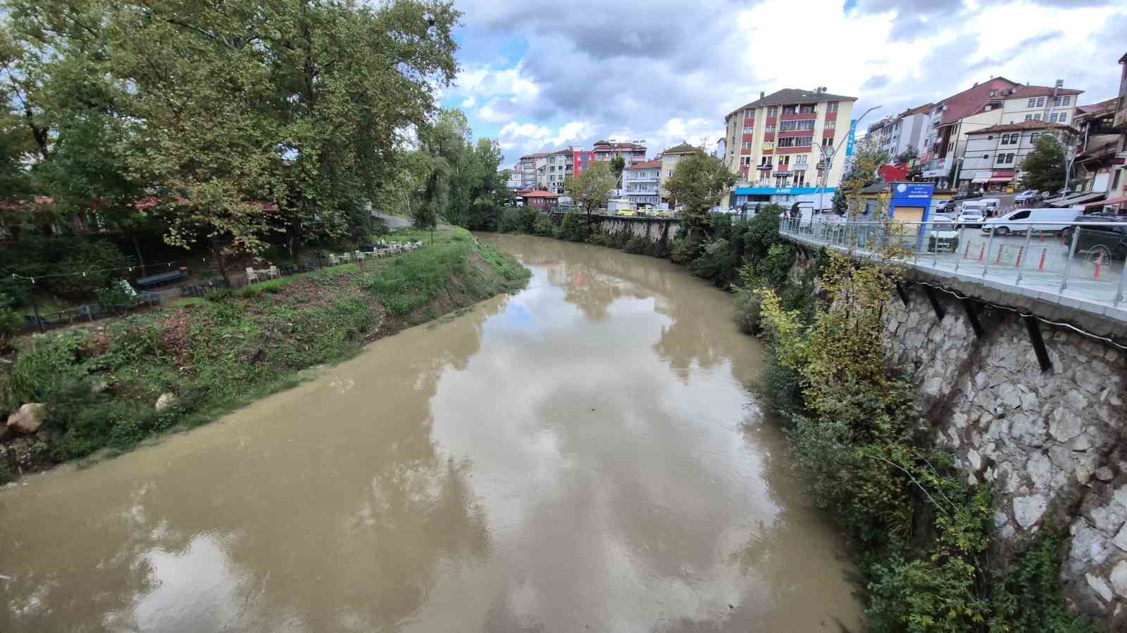 Bartın Irmağı taşmaya başladı