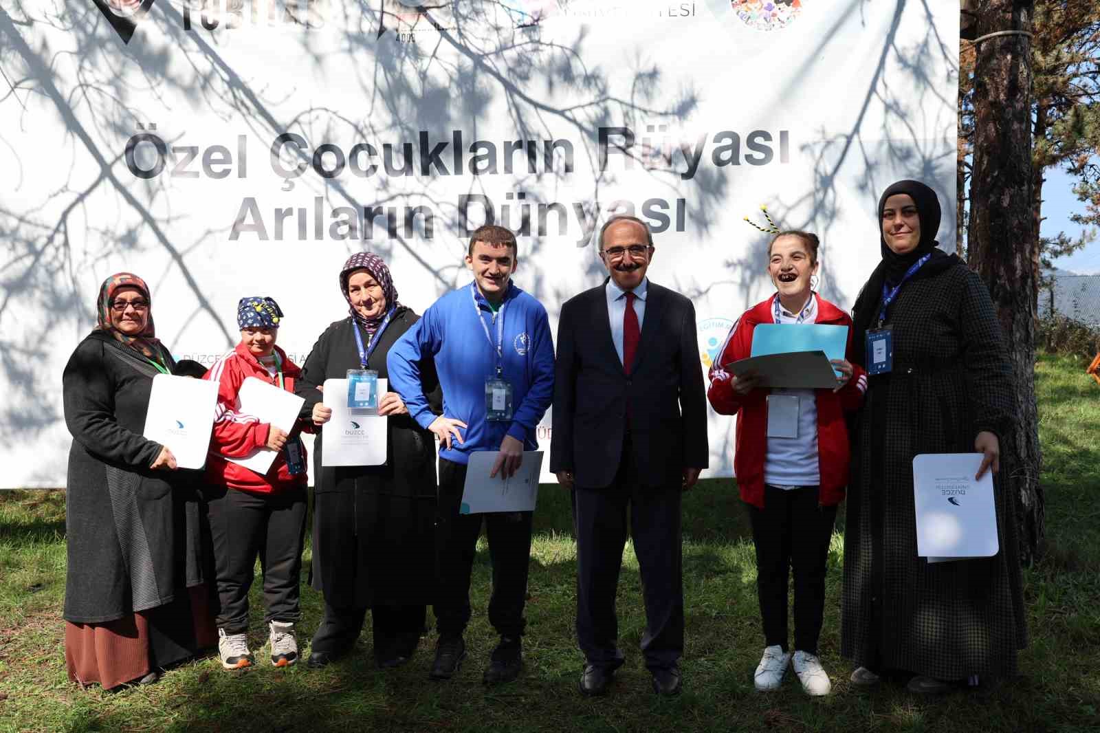 "Özel çocukların rüyası arıların dünyası" projesi tamamlandı