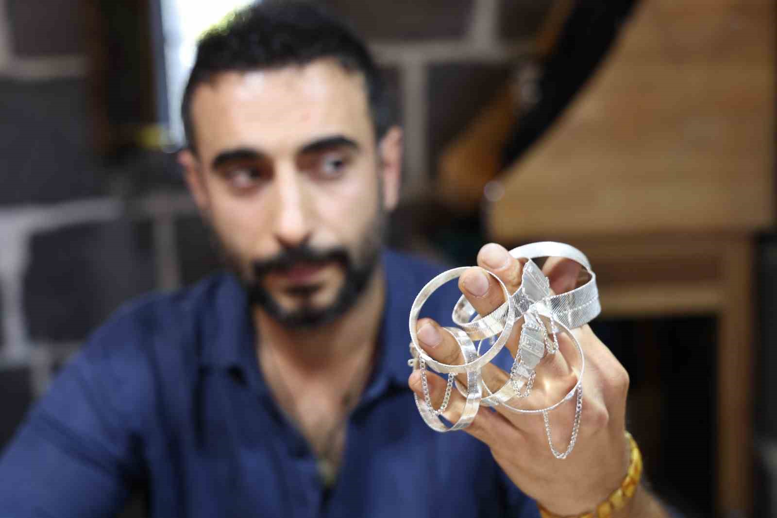 Diyarbakır surlarında "Hasırevi Projesi" hayata geçirildi: Binlerce yıllık ürünler burada kadınların elinde hayat bulacak