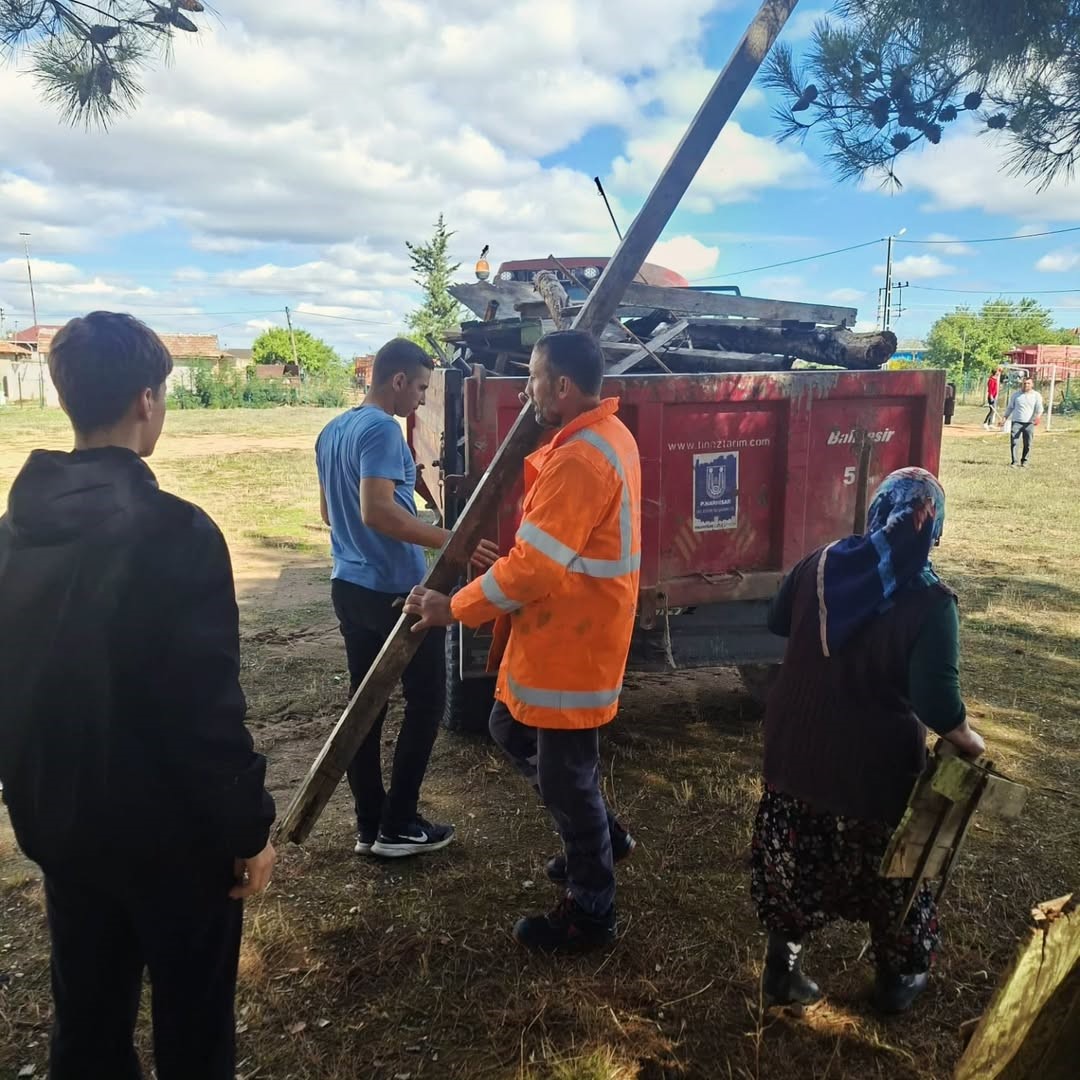 Belediyeden k&ouml;y okullarına destek
