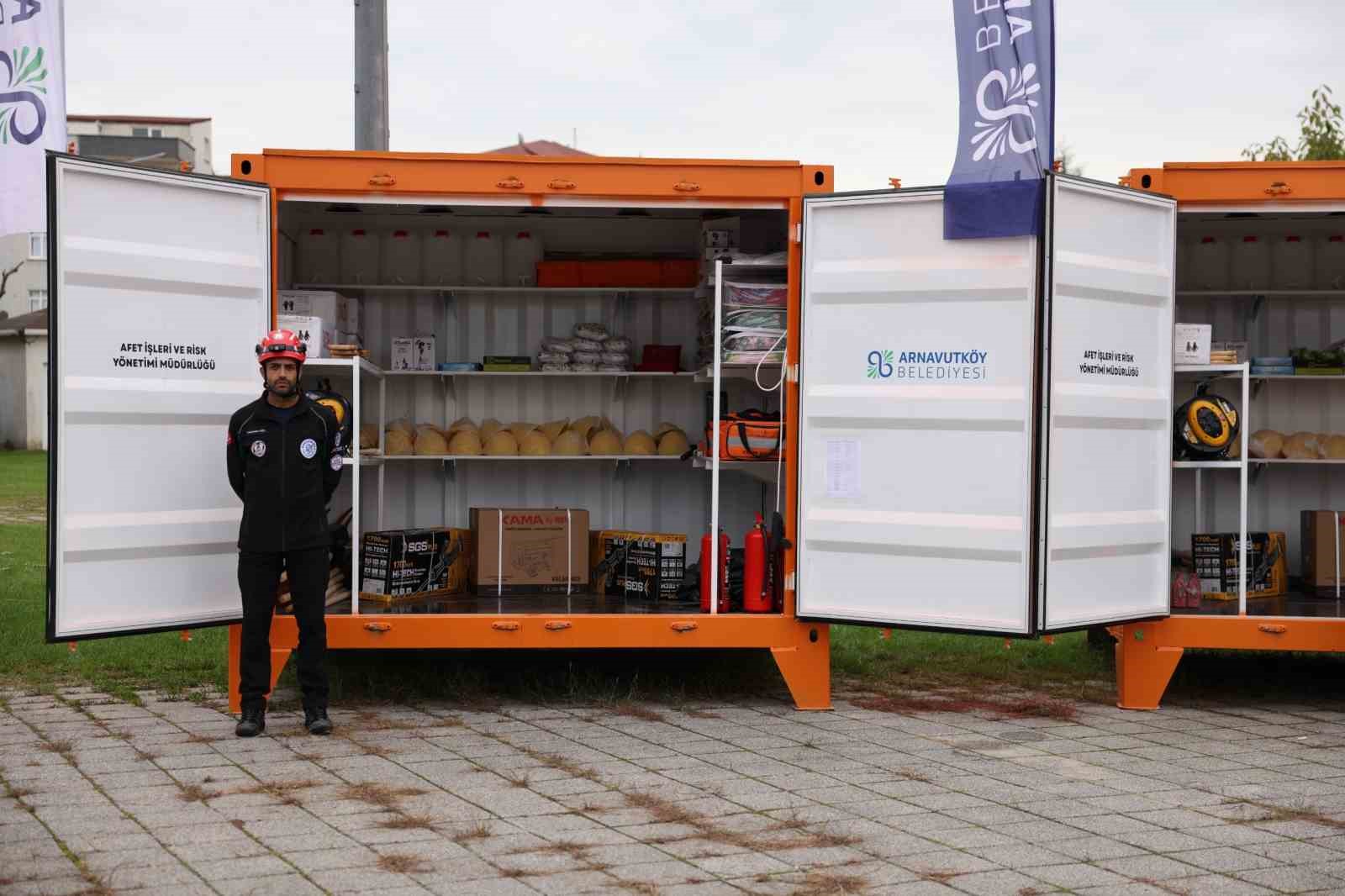 Afetlere karşı güçlü Arnavutköy: 10 adet afet konteyneri hizmete alındı