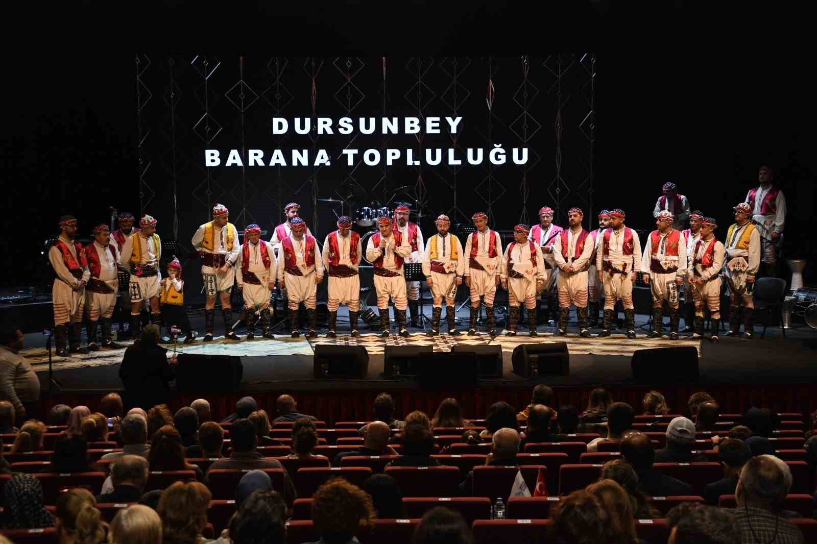 Balıkesirlilerden üç gün süren 10.10 etkinliklerine yoğun ilgi
