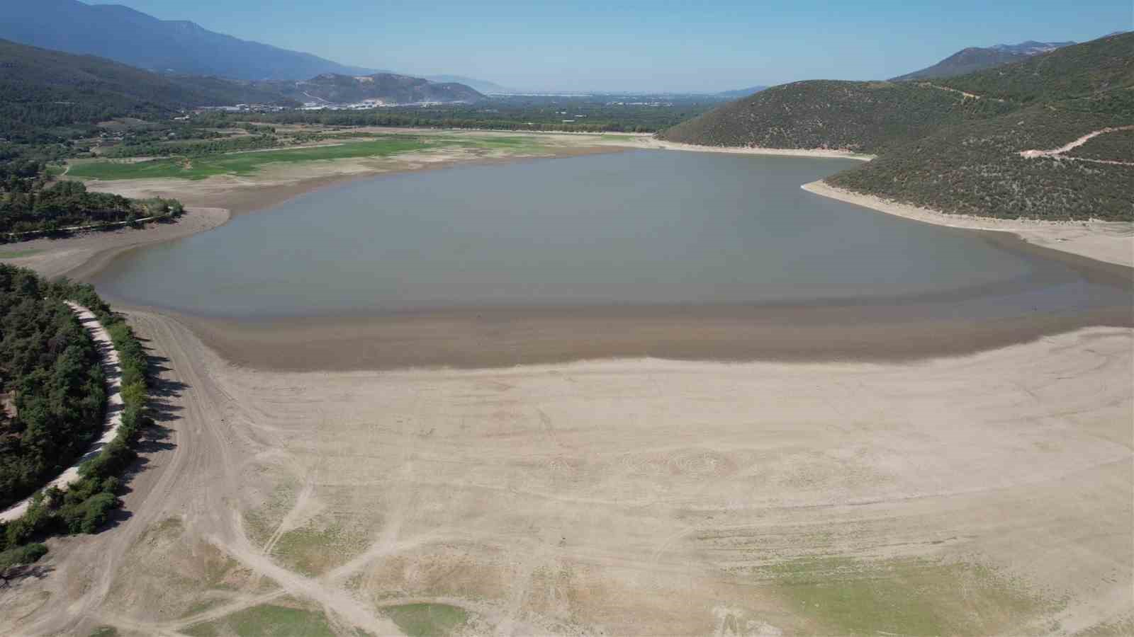 G&ouml;lbaşı G&ouml;leti 5 ayda kurudu: Kestel ve G&uuml;rsu Ovaları alarm veriyor
