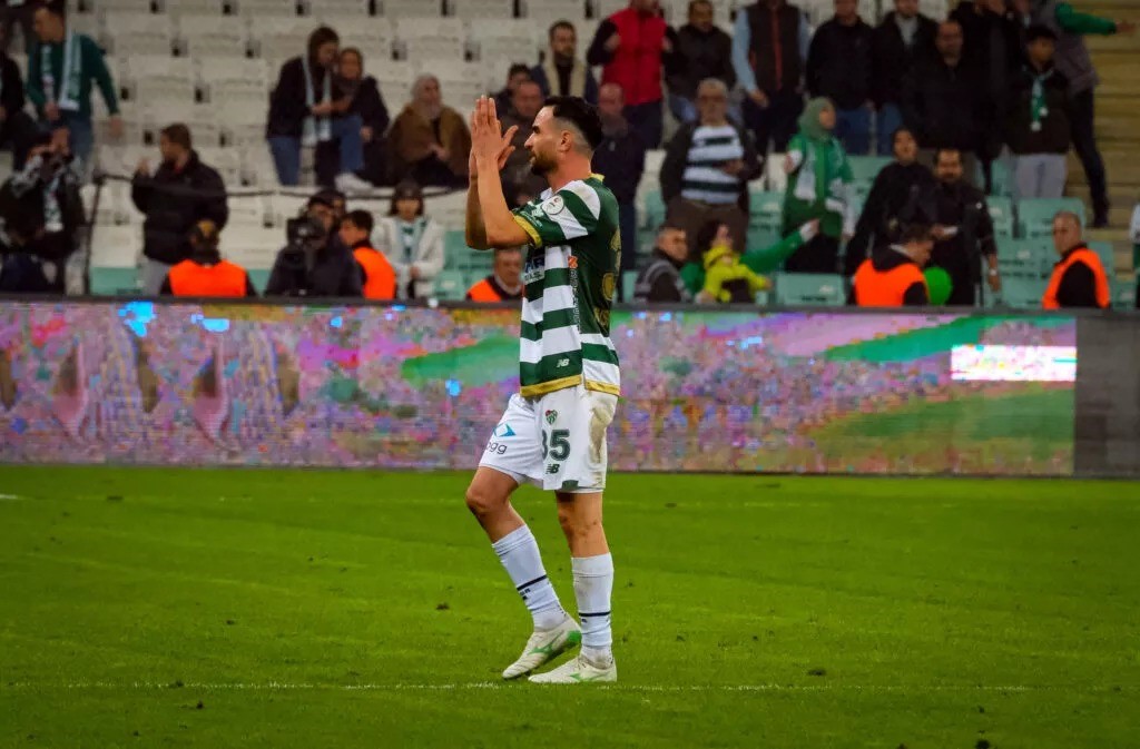 Musa &Ccedil;ağıran sahalara d&ouml;n&uuml;ş yaptı
