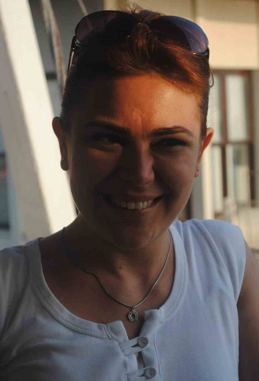 Esenyurt&rsquo;ta kamyonun &ccedil;arptığı kadının cesedi Adli Tıp Kurumundan alındı
