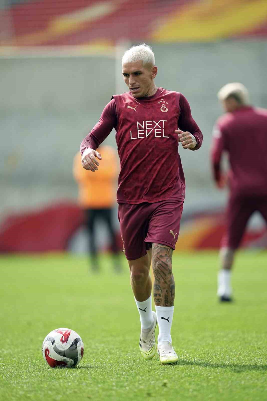 Galatasaray&rsquo;da Başakşehir mesaisi devam etti
