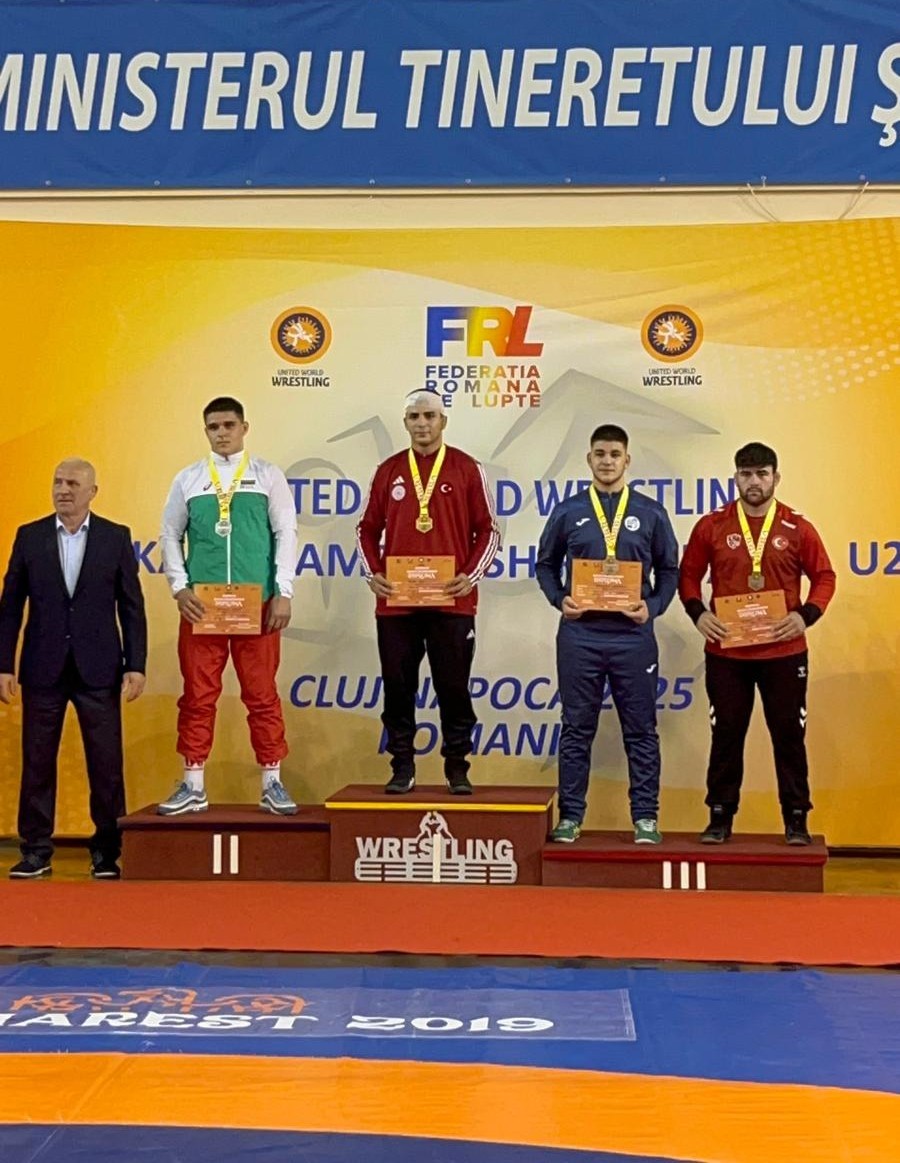 Gebzeli g&uuml;reş&ccedil;iler Balkan Şampiyonası&rsquo;ndan madalyalarla d&ouml;nd&uuml;
