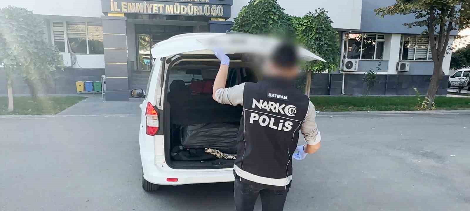 Batman’da durdurulan araçta 20 kilo 400 gram uyuşturucu ele geçirildi