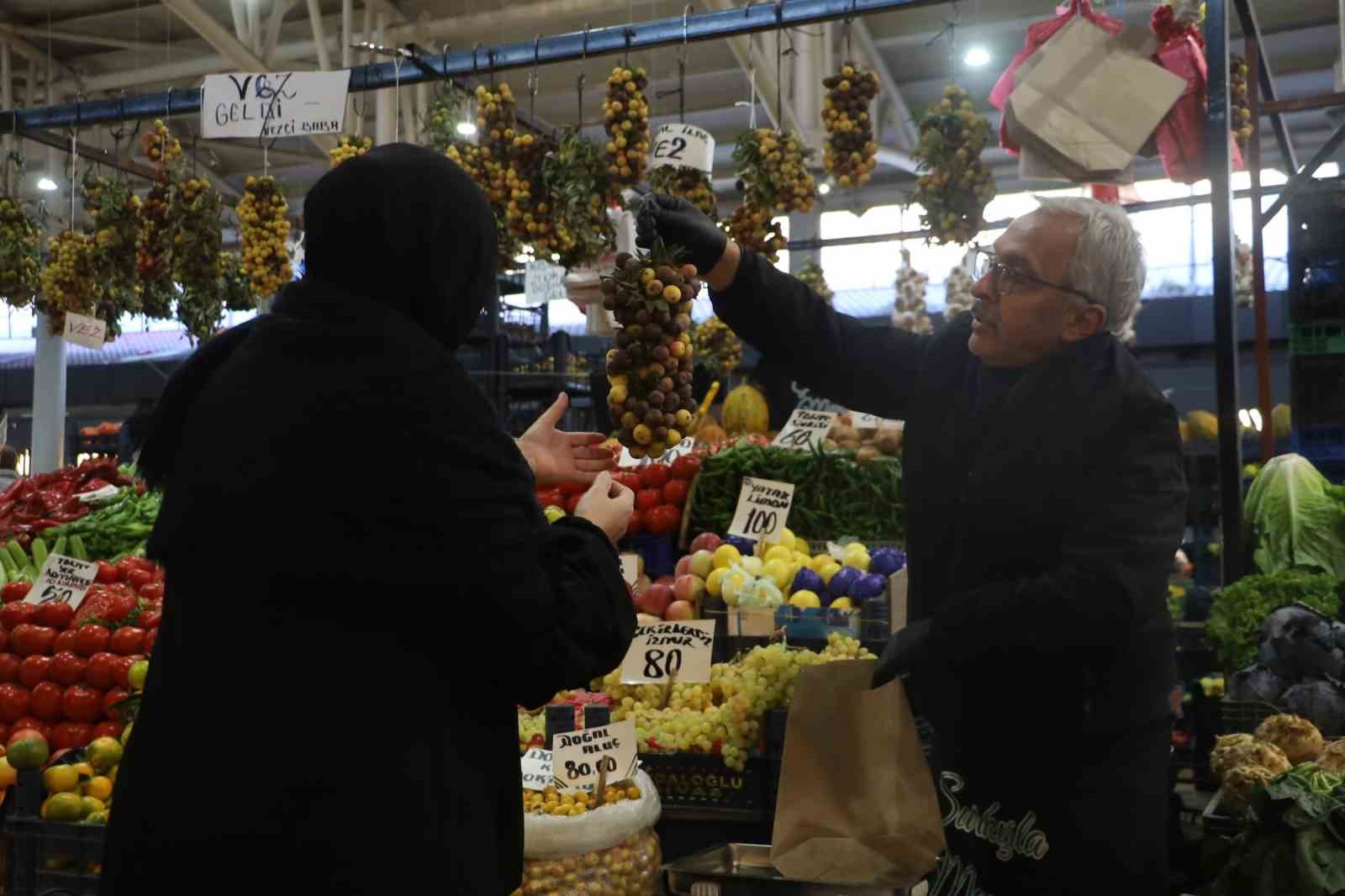 2 yılda bir yetişiyor, olgunlaşınca değil çürüyünce tüketiliyor
