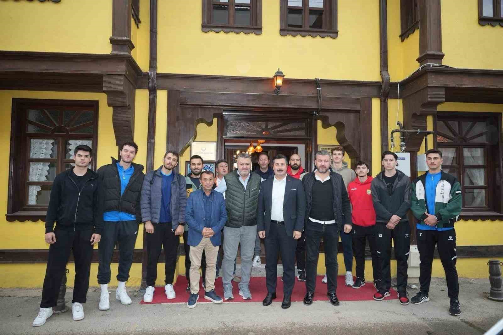 Yenişehir Belediyespor&lsquo;da hedef 1 lig
