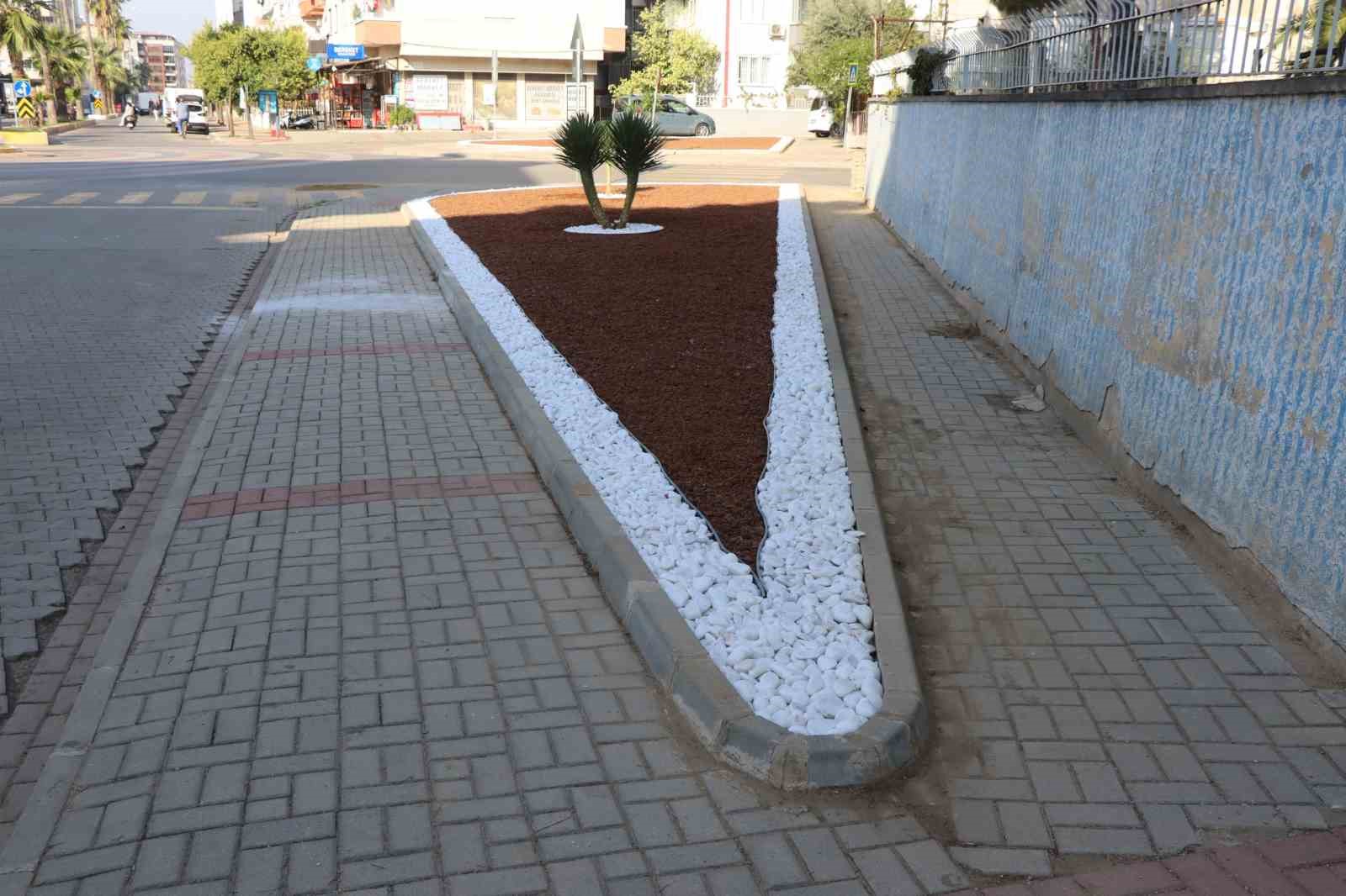 Nazilli Belediyesi, Cumhuriyet Mahallesi’ndeki peyzaj çalışmalarını tamamladı
