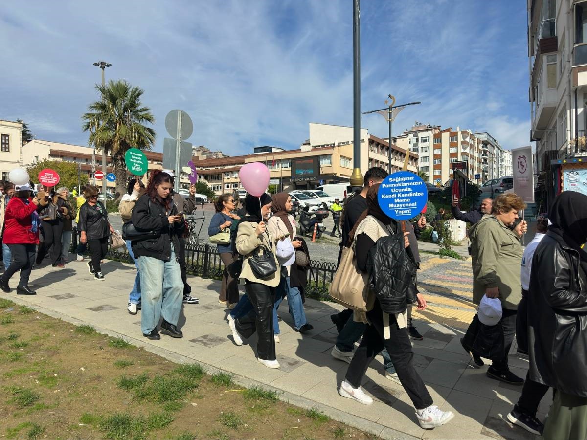 Sinop’ta meme kanseri farkındalık yürüyüşü yapıldı