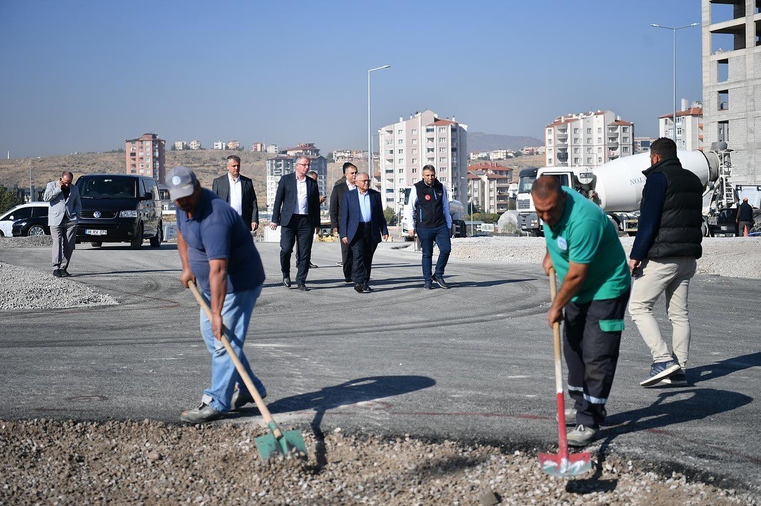 Başkan Büyükkılıç’tan 29 Ekim’de açılması planlanan kavşağa yakın takip
