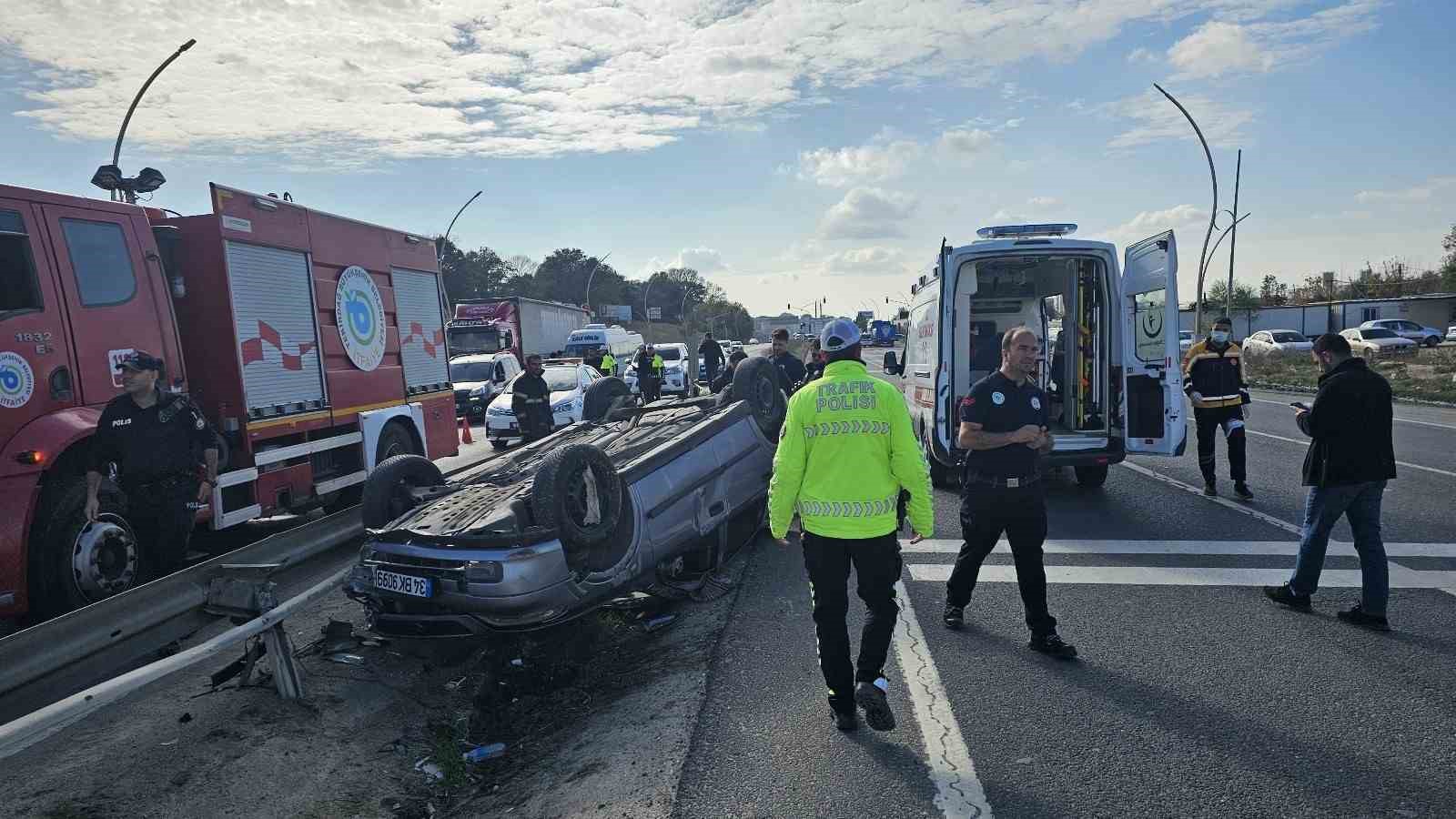 Kontrolden &ccedil;ıkan otomobil takla attı
