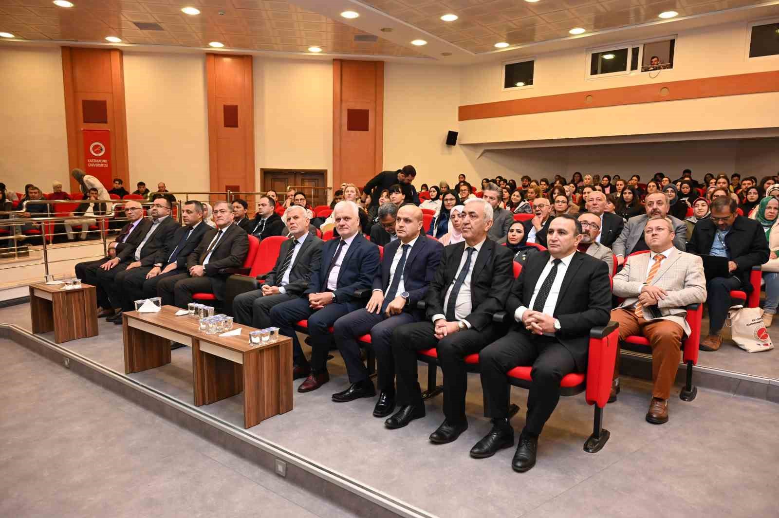 19 farklı &uuml;lkeden gelen katılımcılar akademik g&uuml;&ccedil;lerini Kastamonu&rsquo;da buluşturdu
