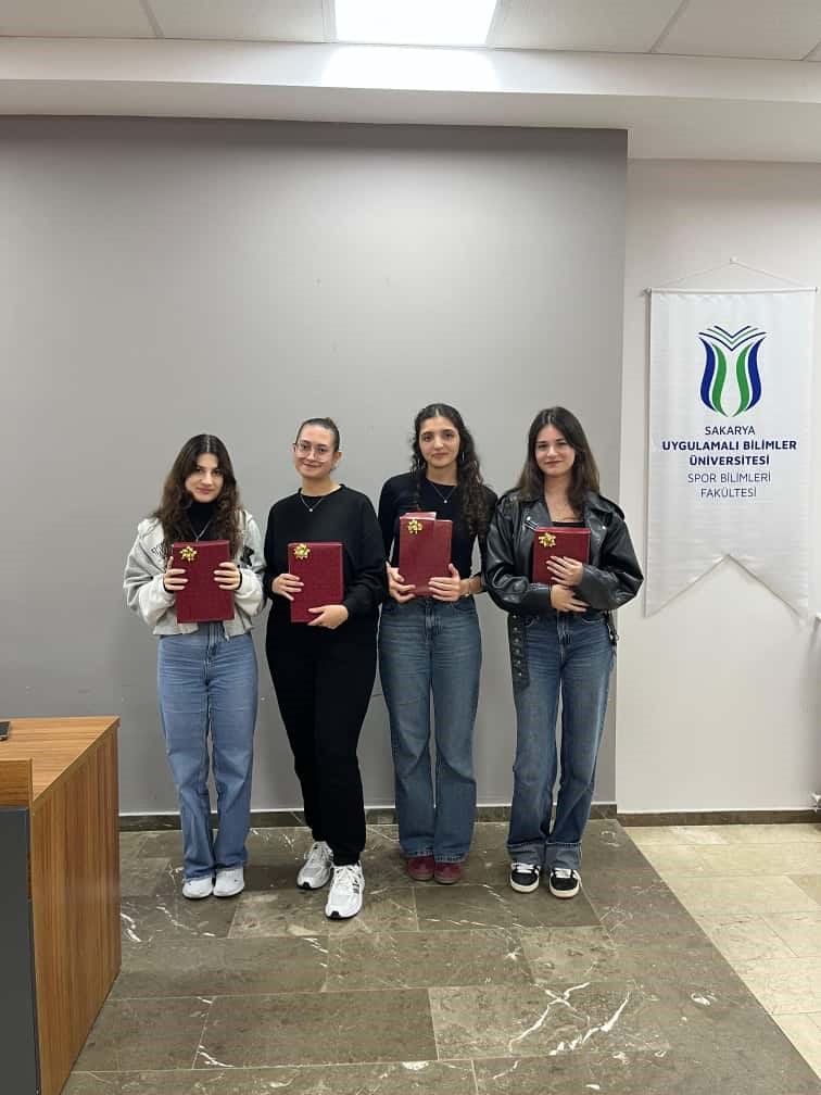 Düzce Üniversitesi öğrencileri üçüncü oldu