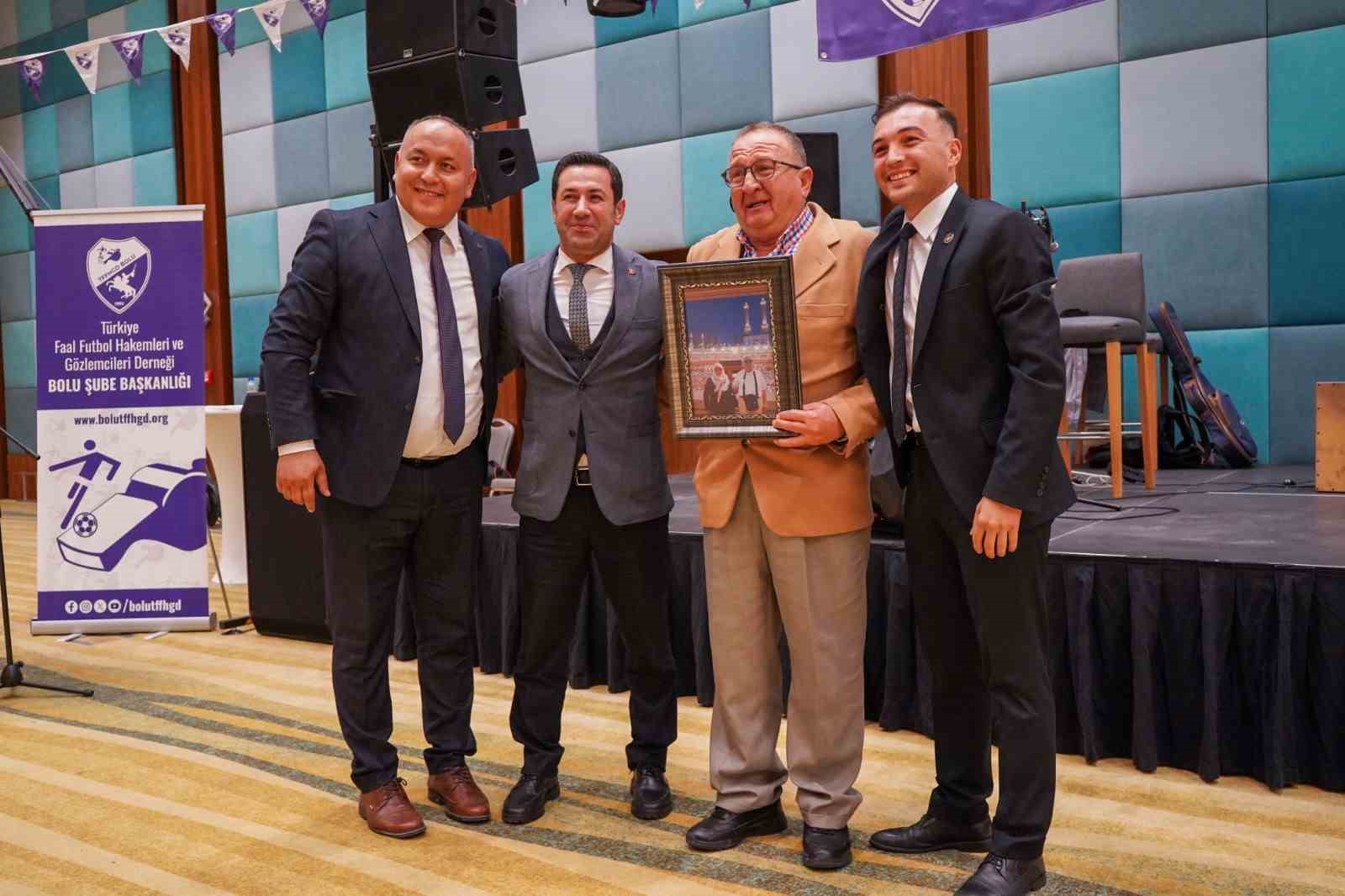 Kahraman Minnet: "T&uuml;rk hakemliğinin en b&uuml;y&uuml;k sorunu b&uuml;t&uuml;nl&uuml;ğ&uuml; sağlayamamaktır"
