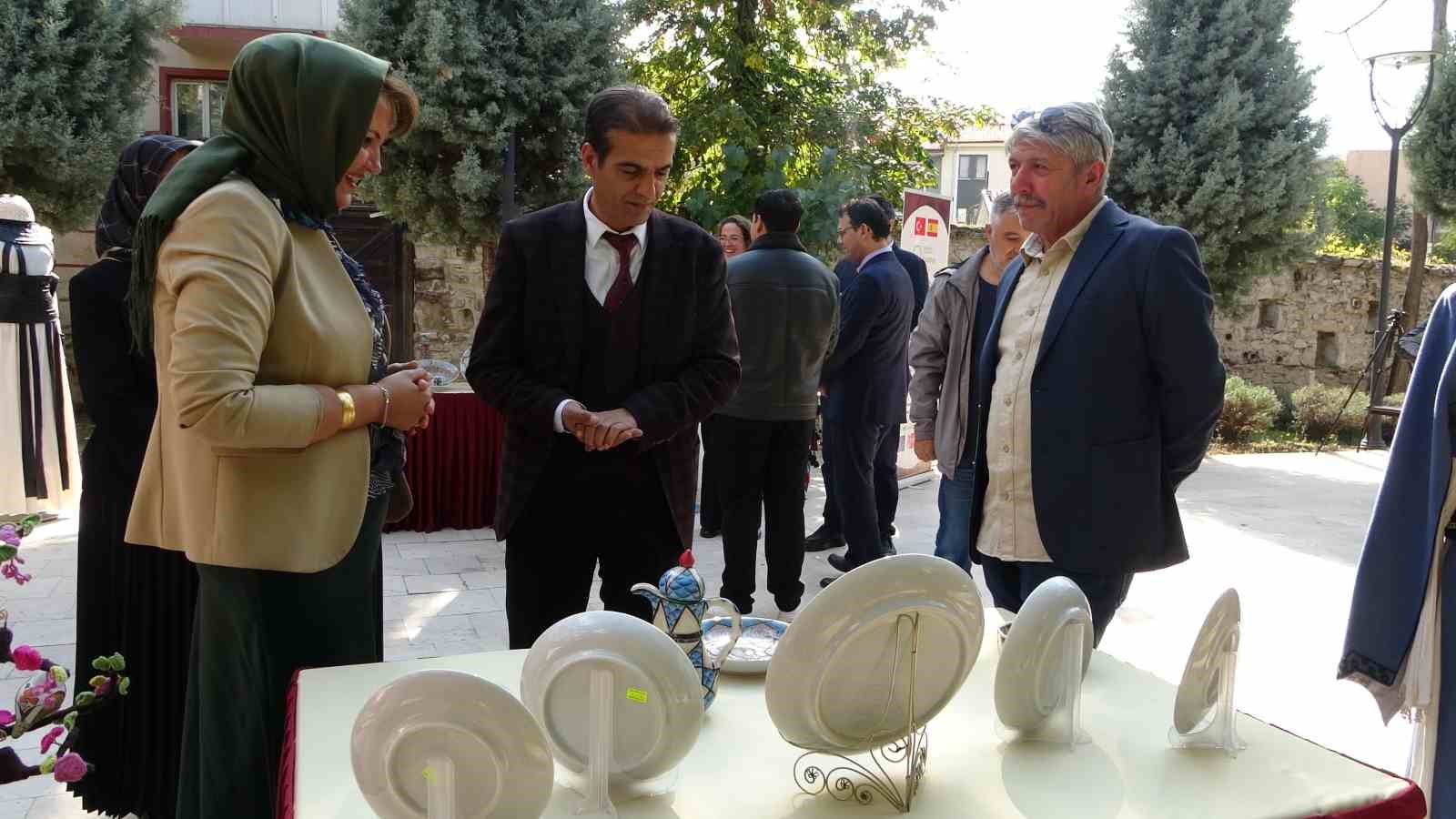 Kütahya’da "Düğünümüz Var" projesinde katılım belgeleri takdim edildi
