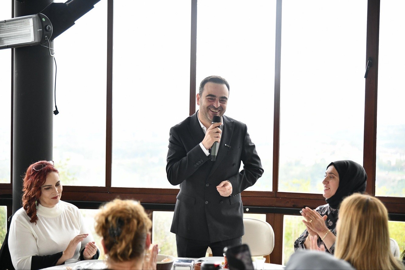 Başkan &Ouml;zl&uuml;: "Başiskele&rsquo;nin gelişiminde kadınların rol&uuml; b&uuml;y&uuml;k"
