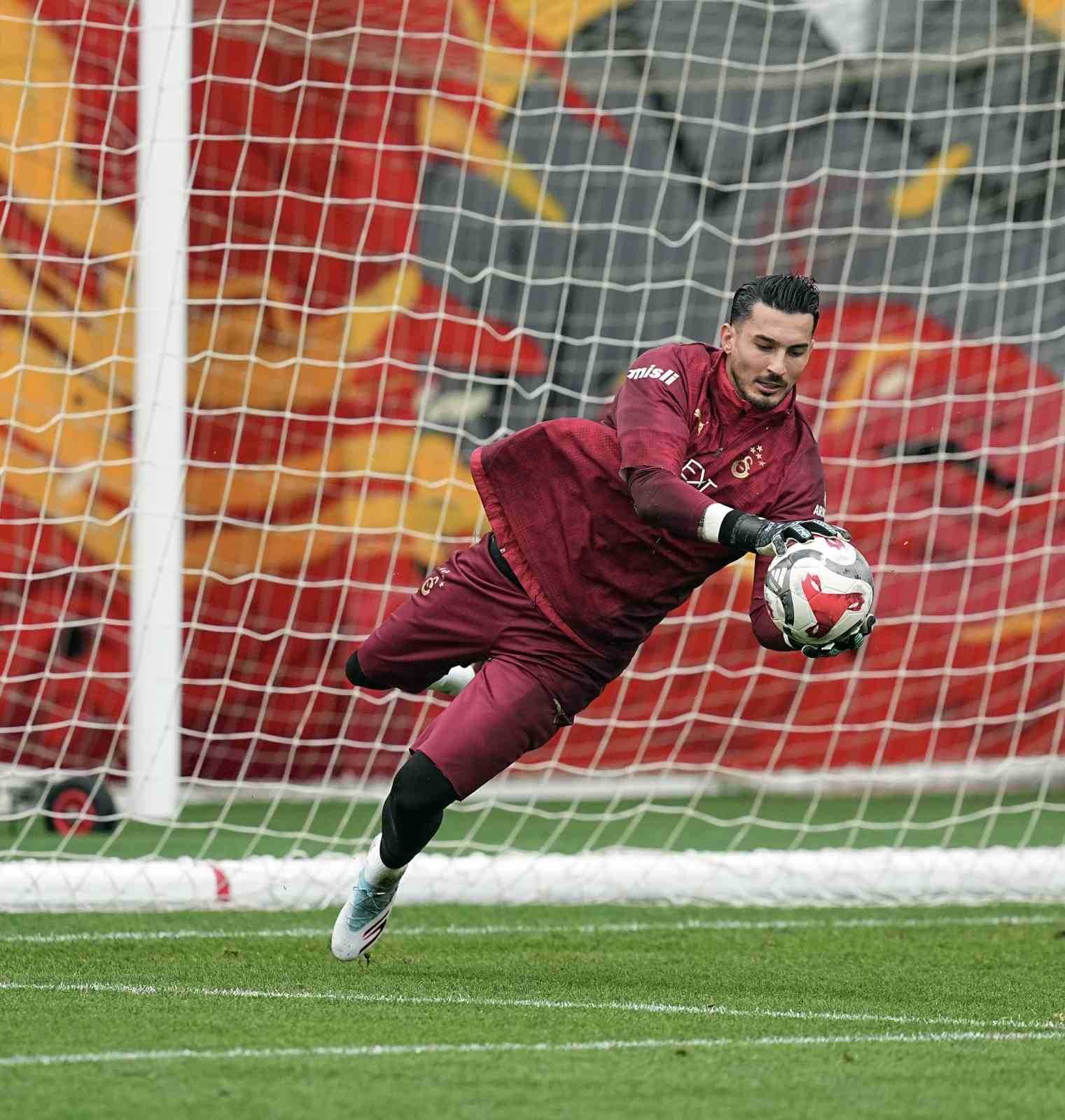 Galatasaray, Başakşehir ma&ccedil;ı hazırlıklarına devam etti
