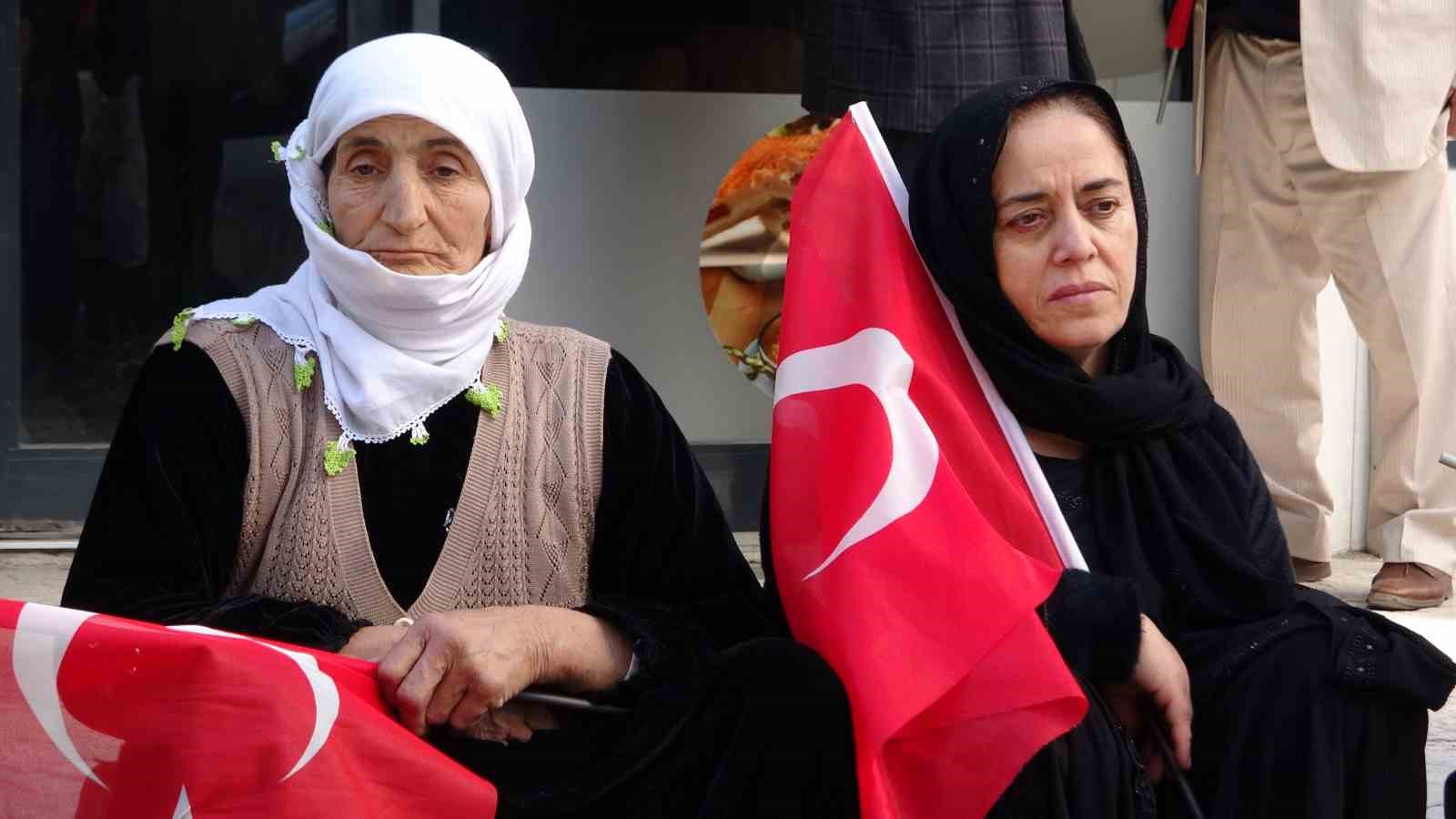 Vanlı annelerin evlat nöbeti 110’uncu haftasında