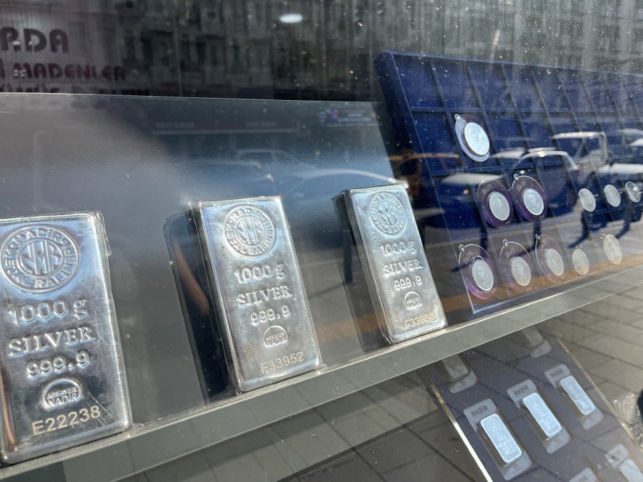 Altın el yakıyor, gümüş takılar rağbet görmeye başladı