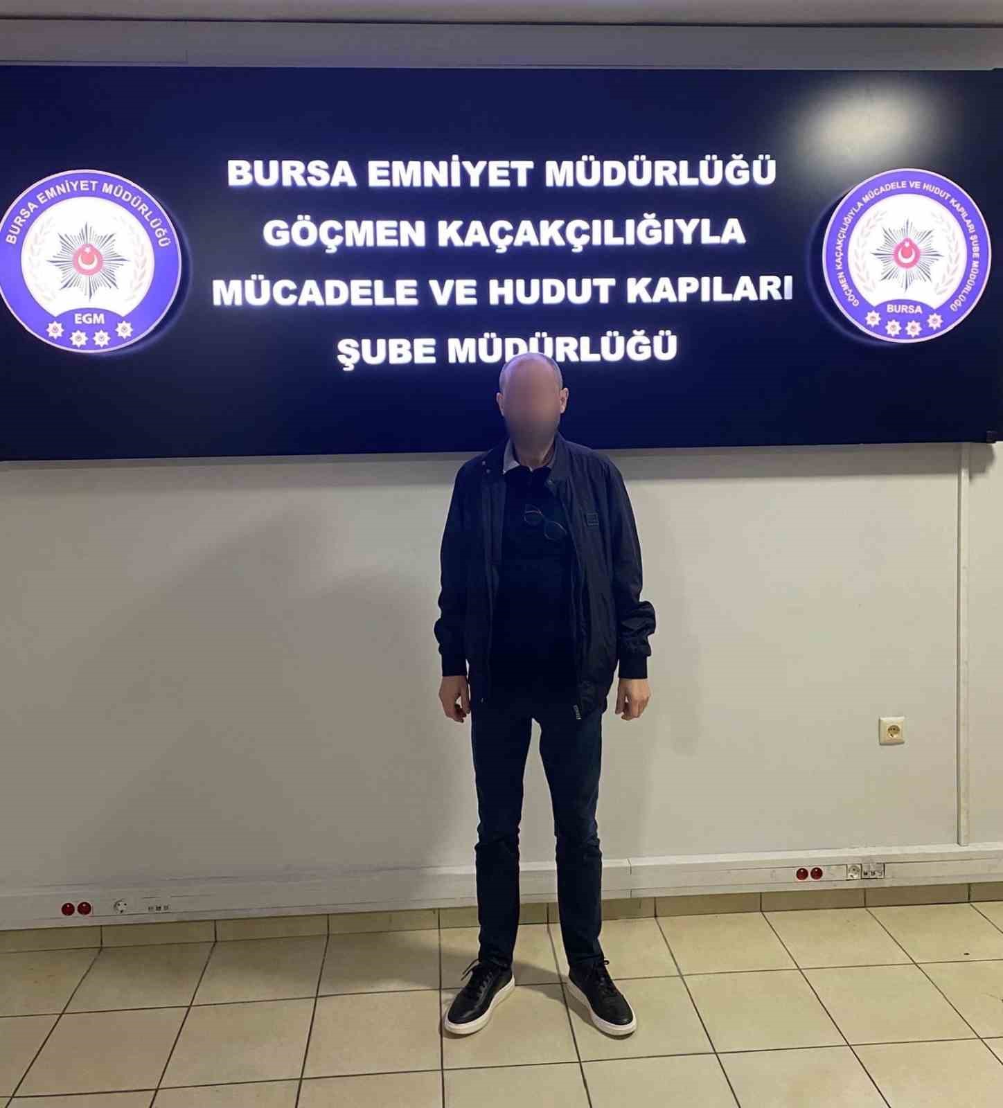 Bursa&rsquo;da ka&ccedil;ak g&ouml;&ccedil;men operasyonu
