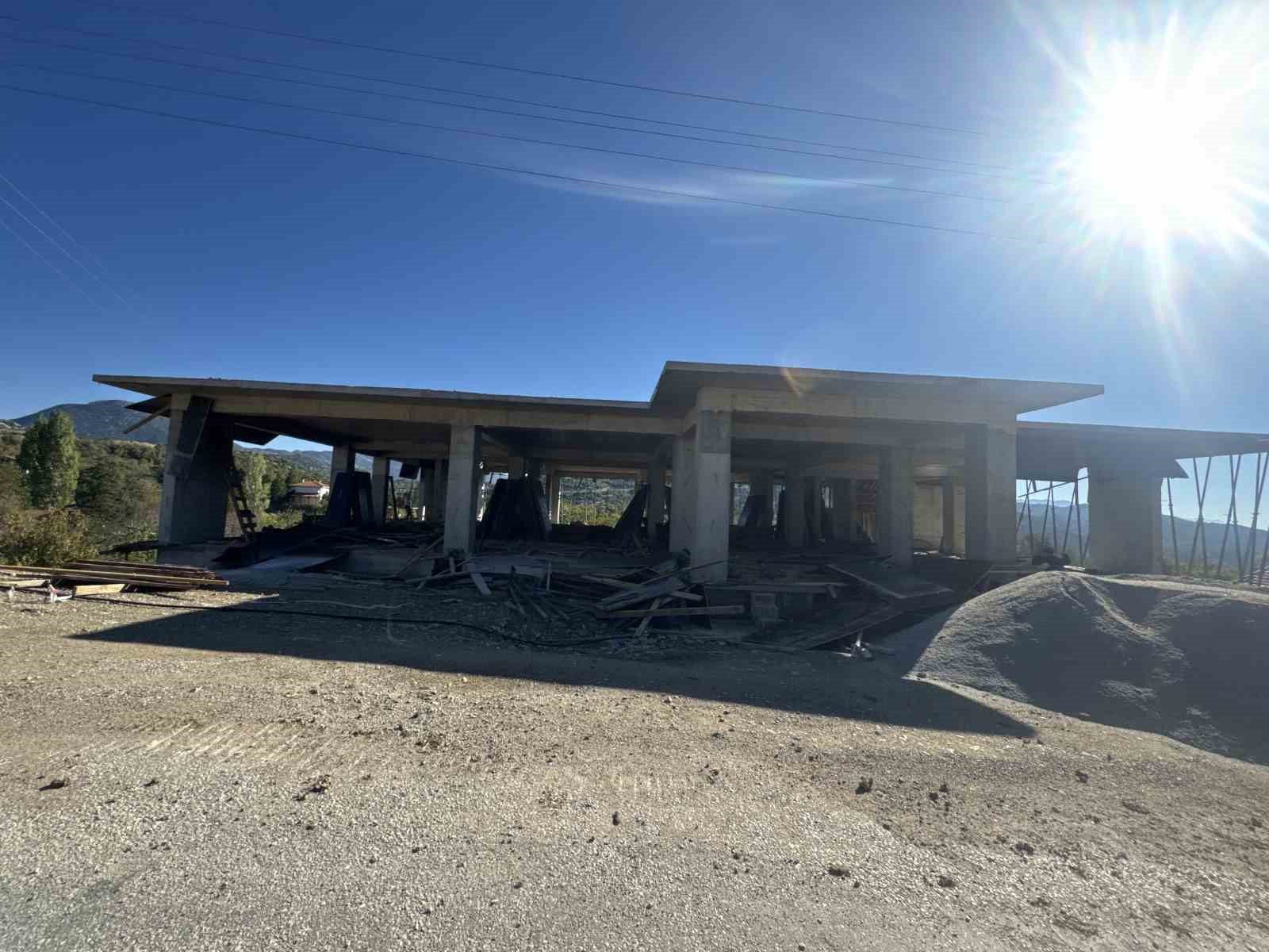 İbradı’nın Ormana Mahallesine halk eğitim merkezi yapılıyor
