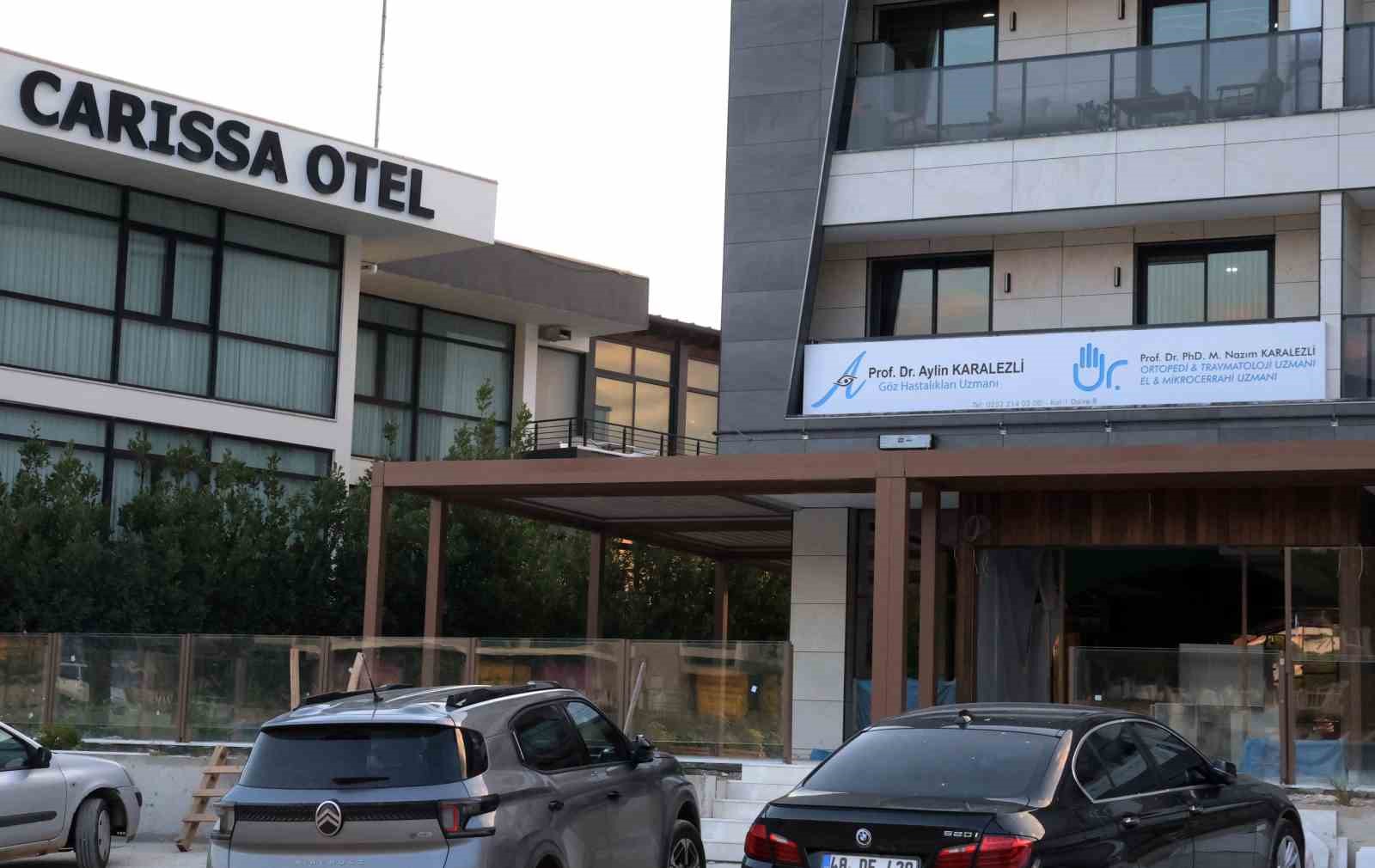 Prof. Dr. Aylin ve M. Nazım Karalezli, yeni muayenehanelerinde hasta kabulüne başladı