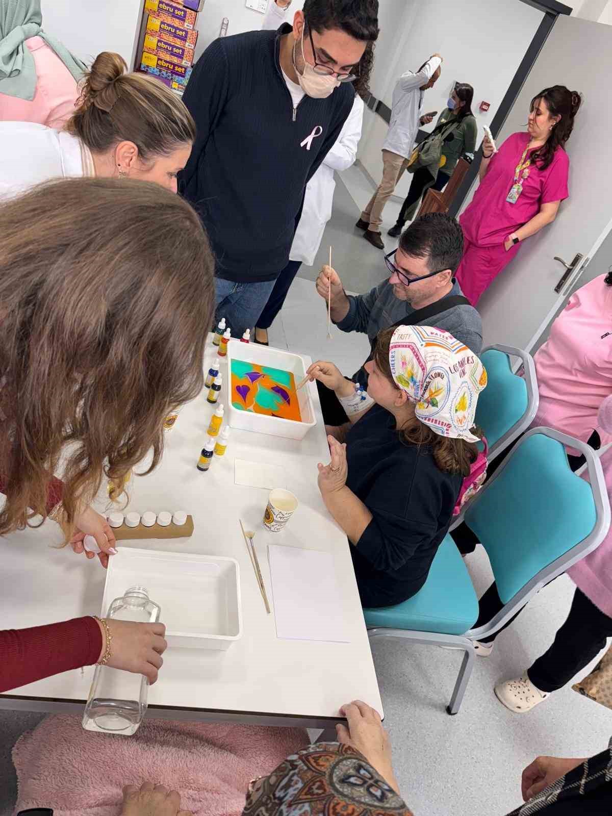 Sanatla Umuda Dokunuş etkinliği hastalara moral oldu
