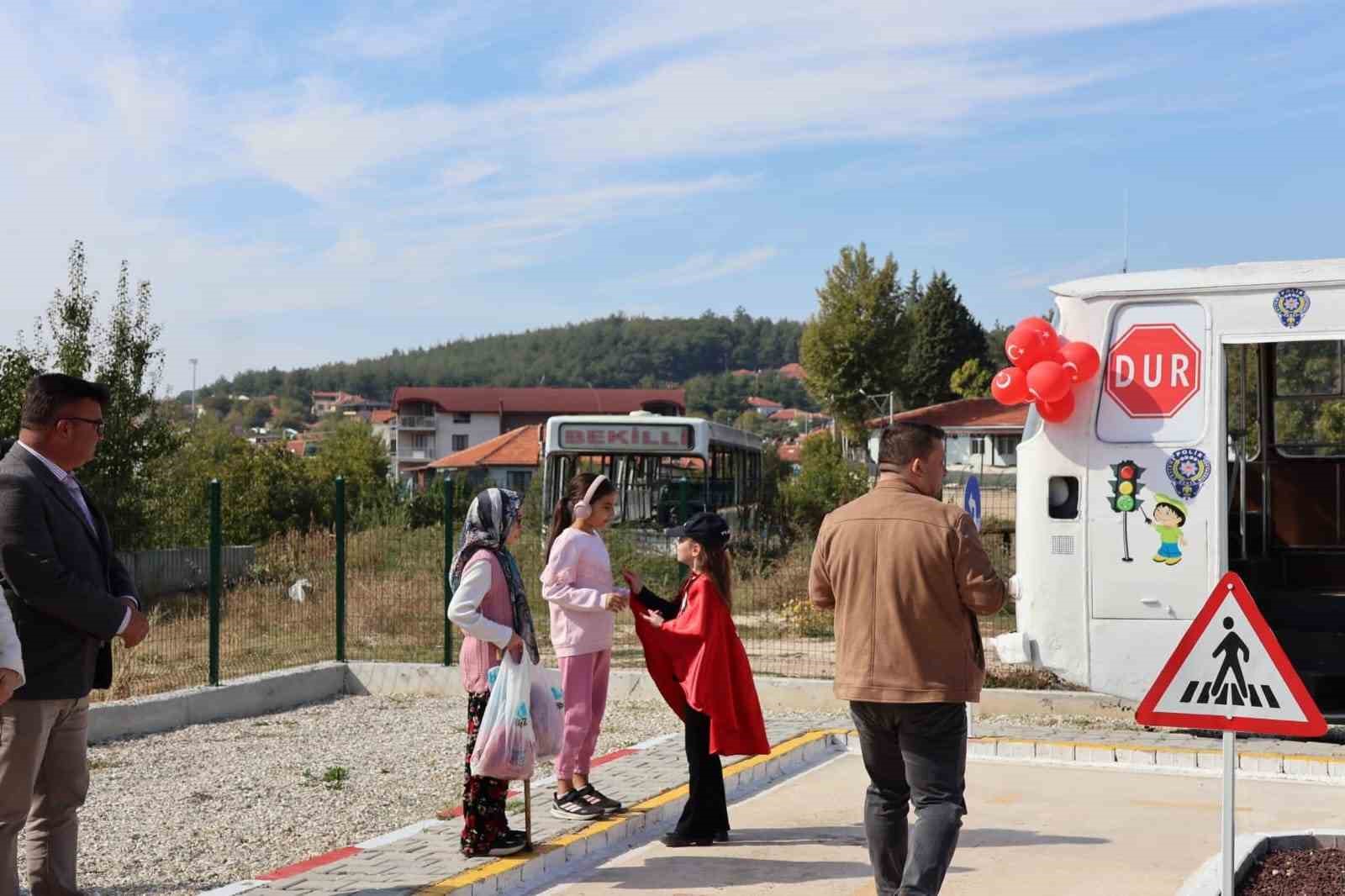 Bekilli’de çocuklar için Türkiye’ye örnek bir trafik eğitim parkı açıldı
