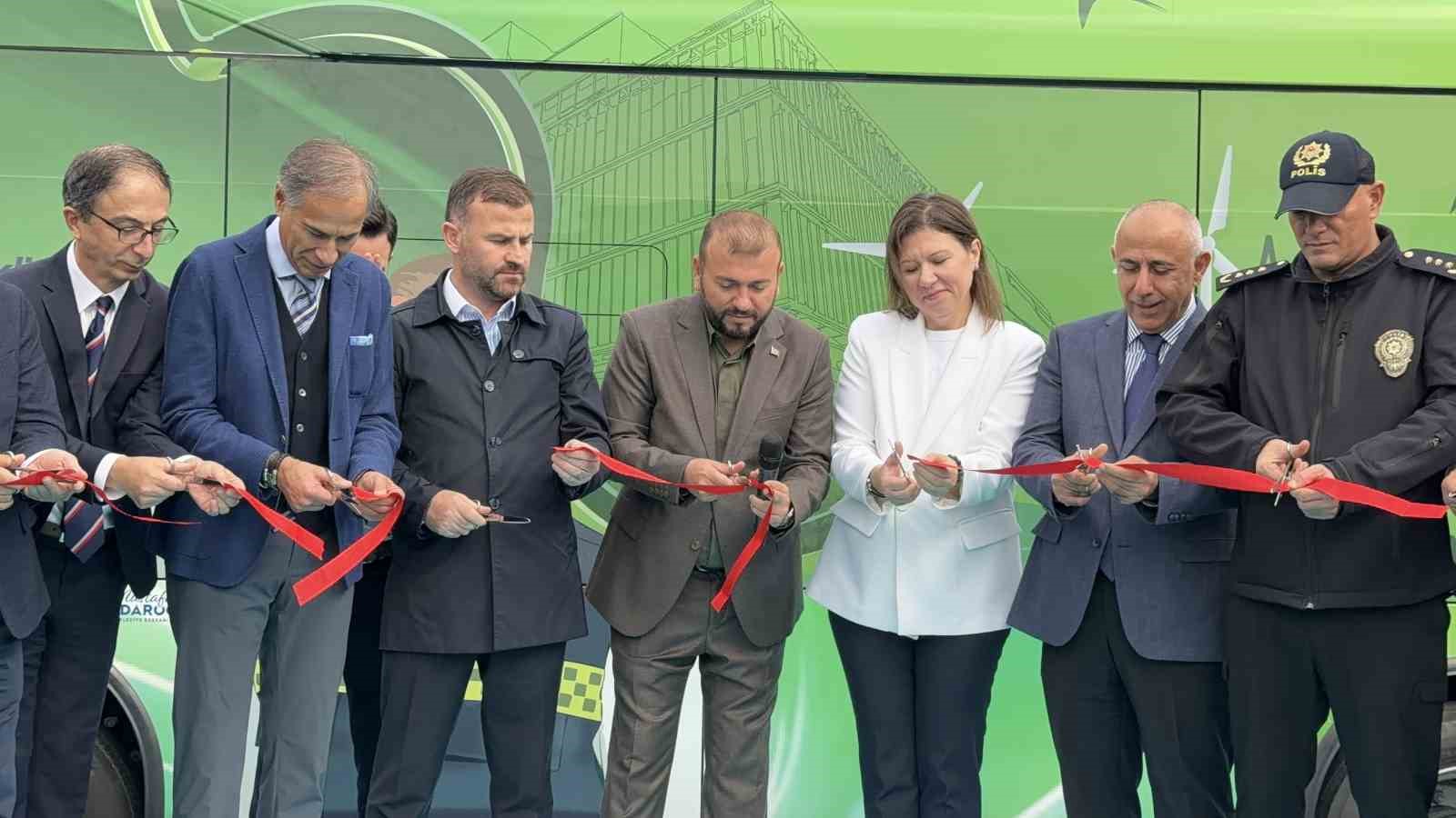 Arnavutk&ouml;y&rsquo;de y&uuml;zde 100 yerli elektrikli otob&uuml;sler hizmete girdi
