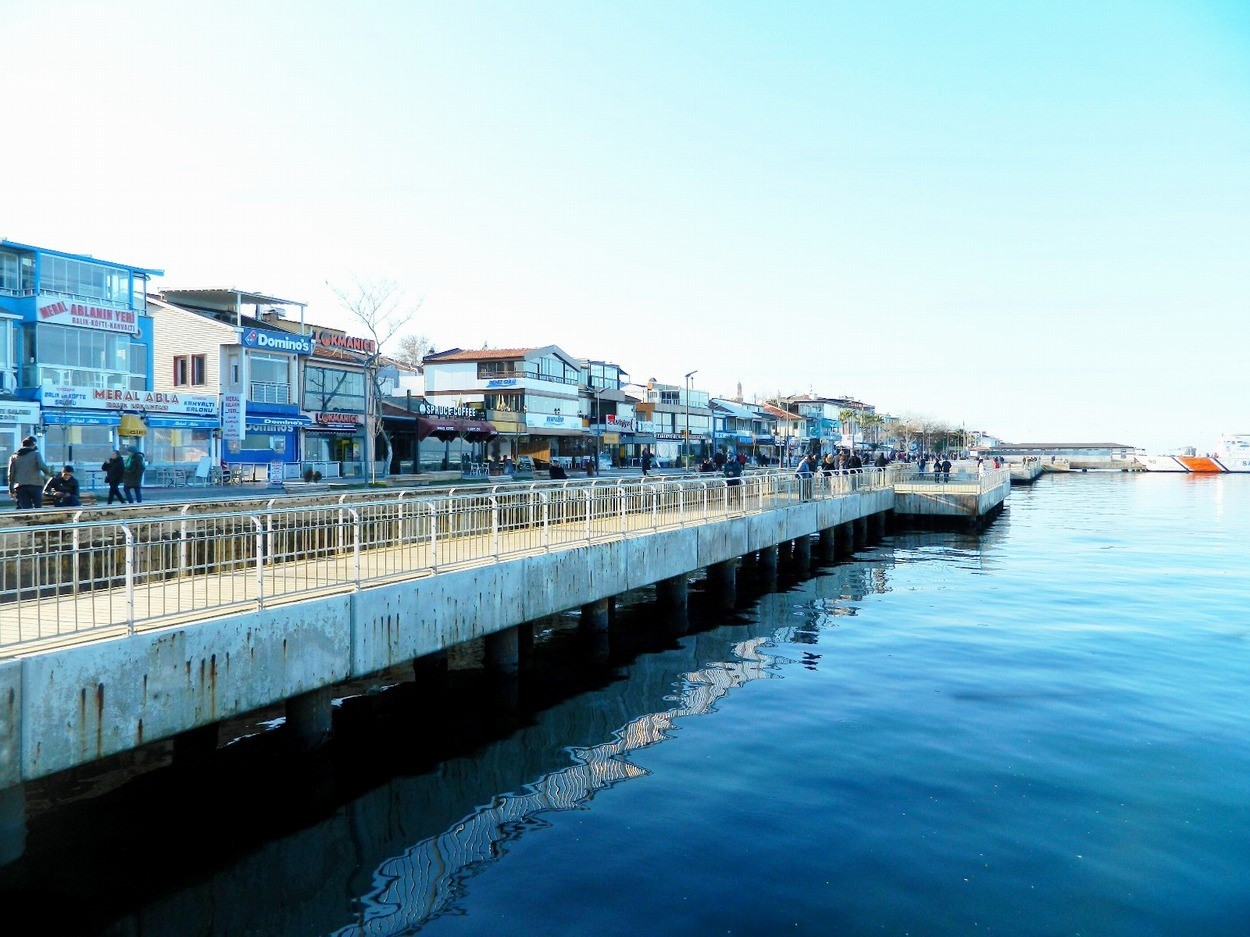 Başkan Bayrak: "Zabıtanın baskısı esnafı usandırdı"
