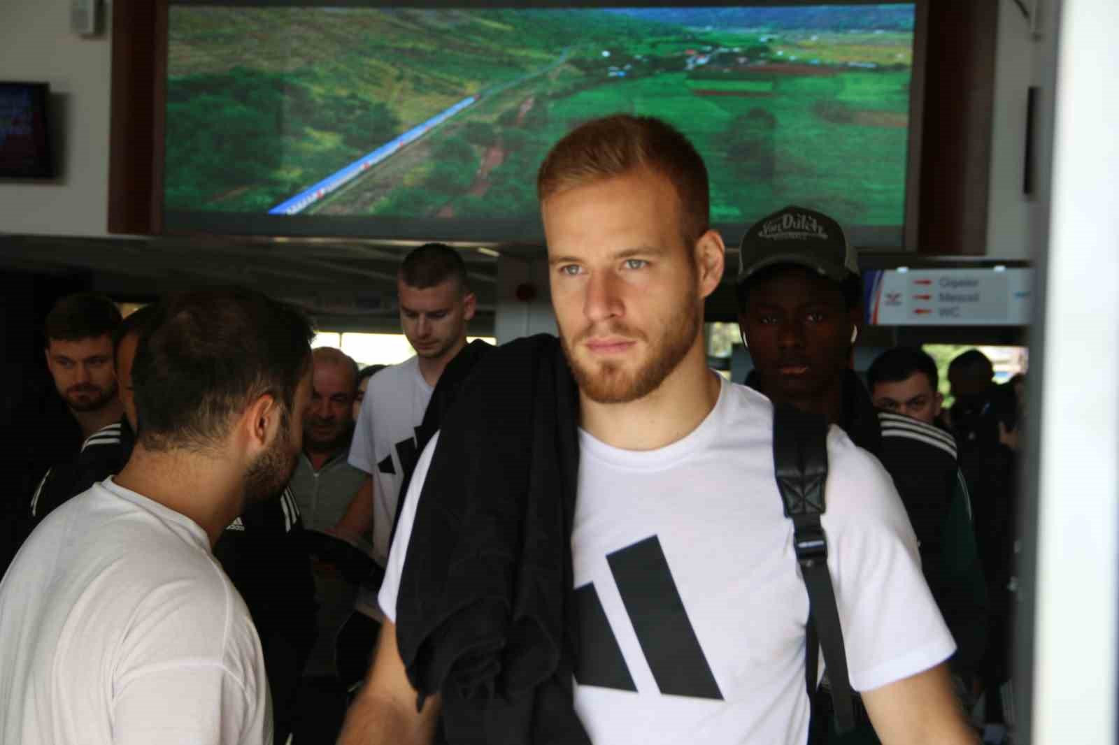 Kocaelispor, Konya&rsquo;ya y&uuml;ksek hızlı trenle gitti
