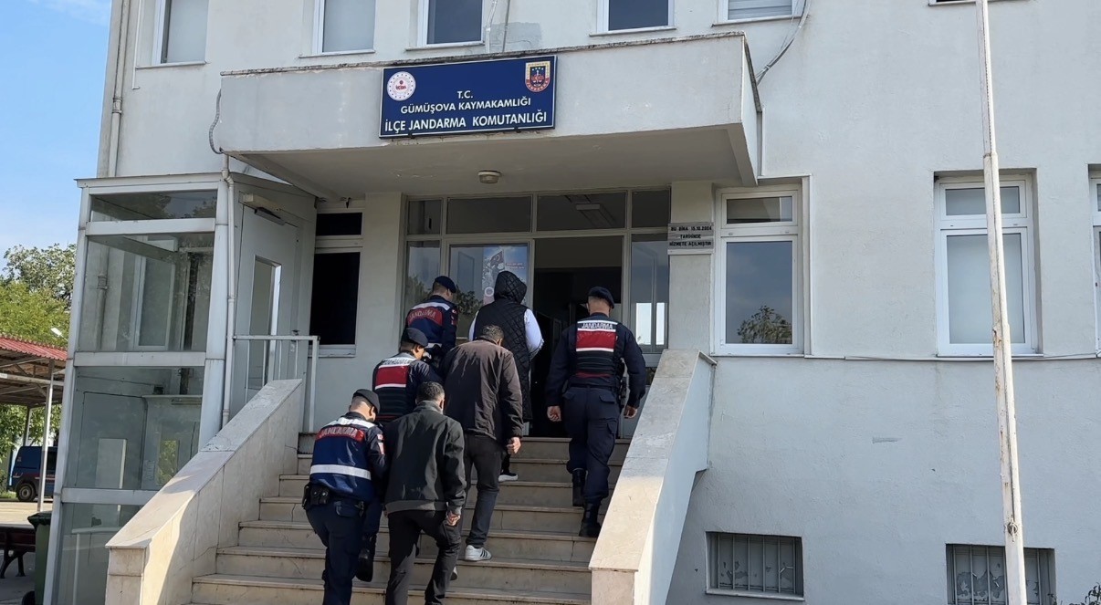 D&uuml;zce&rsquo;de havaya ateş a&ccedil;an 5 şahıs yakalandı
