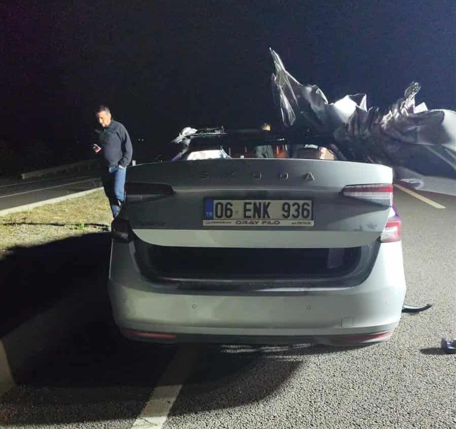 Kütahya-Tavşanlı karayolunda feci kaza: 1 ölü, 2 yaralı