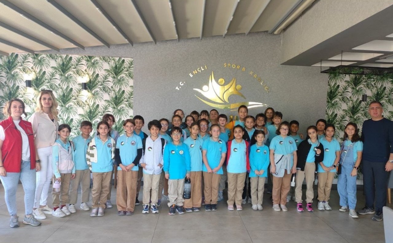 Öğrencilerden anlamlı rozet tasarımı
